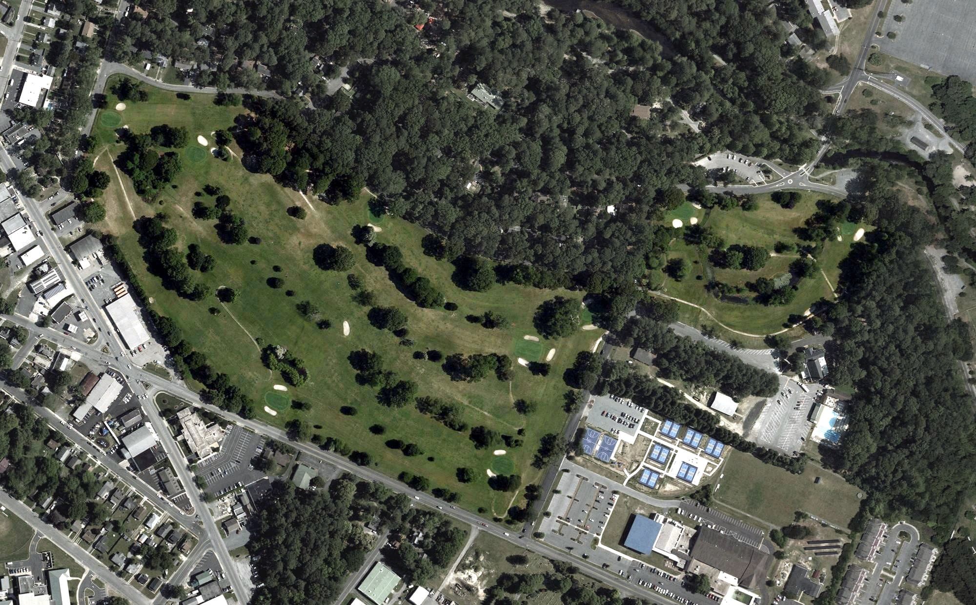 Aerial view of Elks Golf Club, MD, with its hole routing marked
