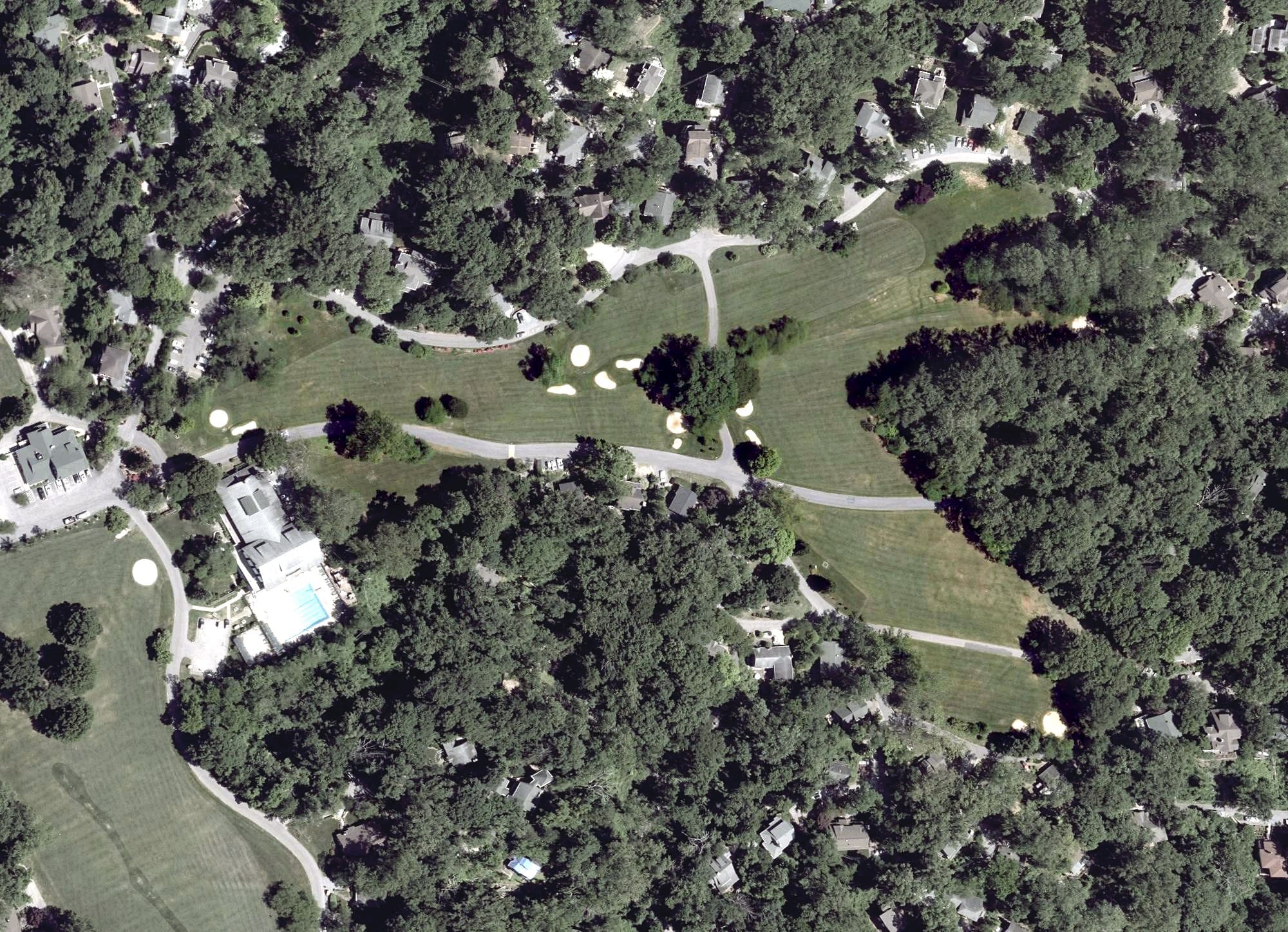 Aerial view of Sherwood Forest, MD, with its hole routing marked
