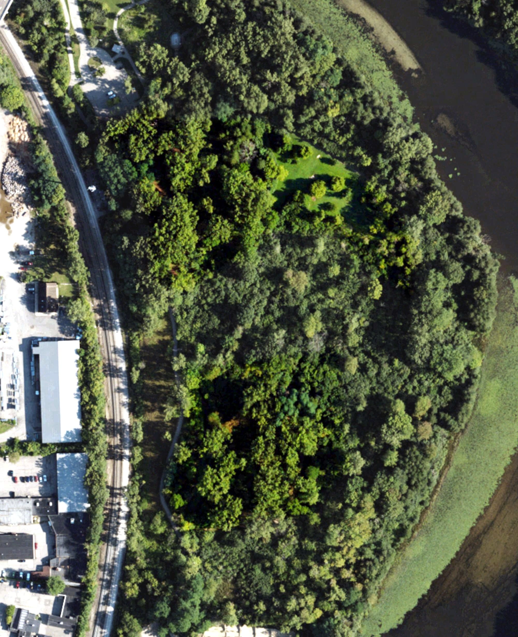 Aerial view of Bandemer Park Disc Golf, MI, with its hole routing marked