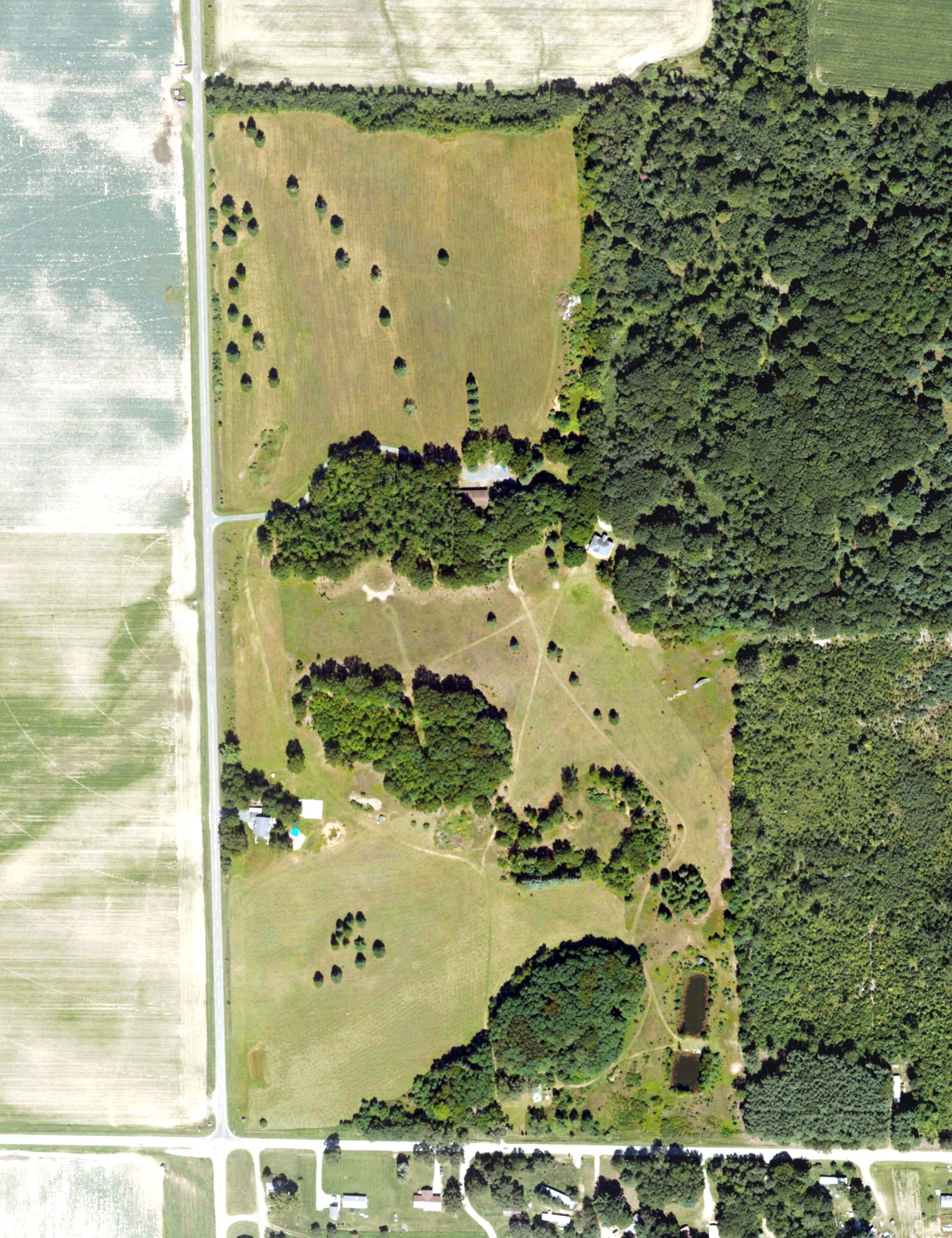 Aerial view of Driftwood Golf Course, MI, with its hole routing marked