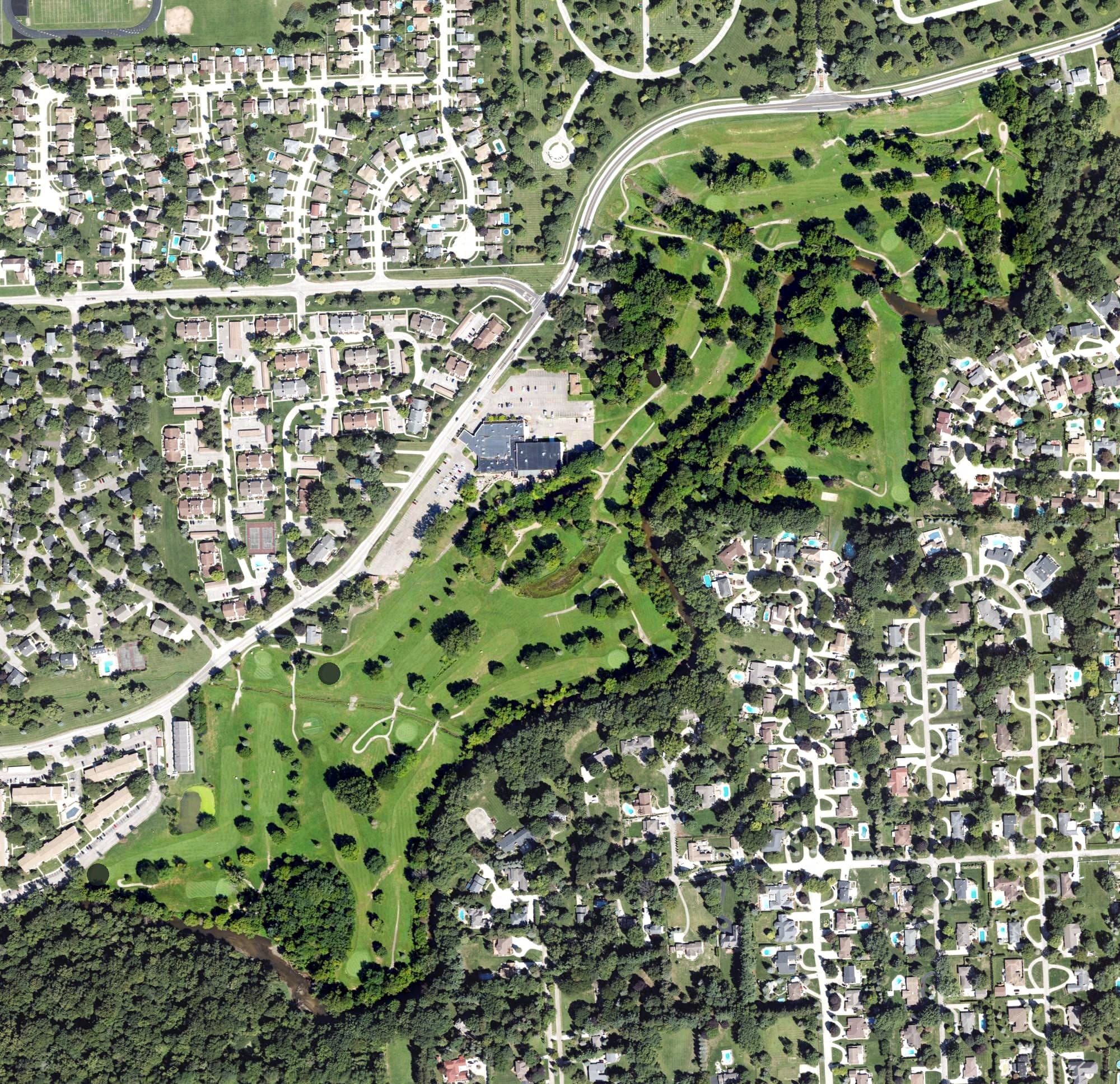 Aerial view of Fern Hill Golf Club, MI, with its hole routing marked