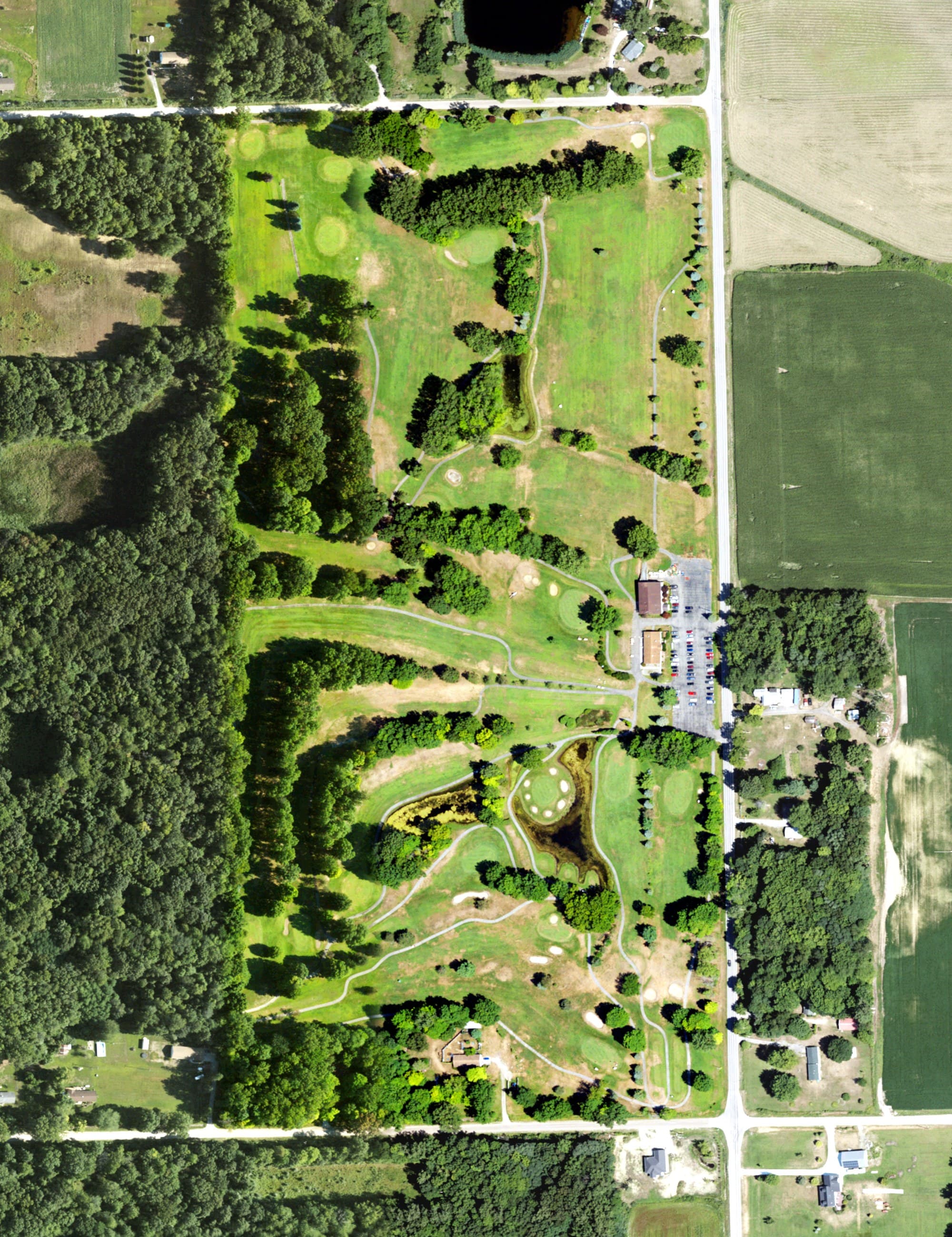 Aerial view of Thorne Hills Golf Course, MI, with its hole routing marked