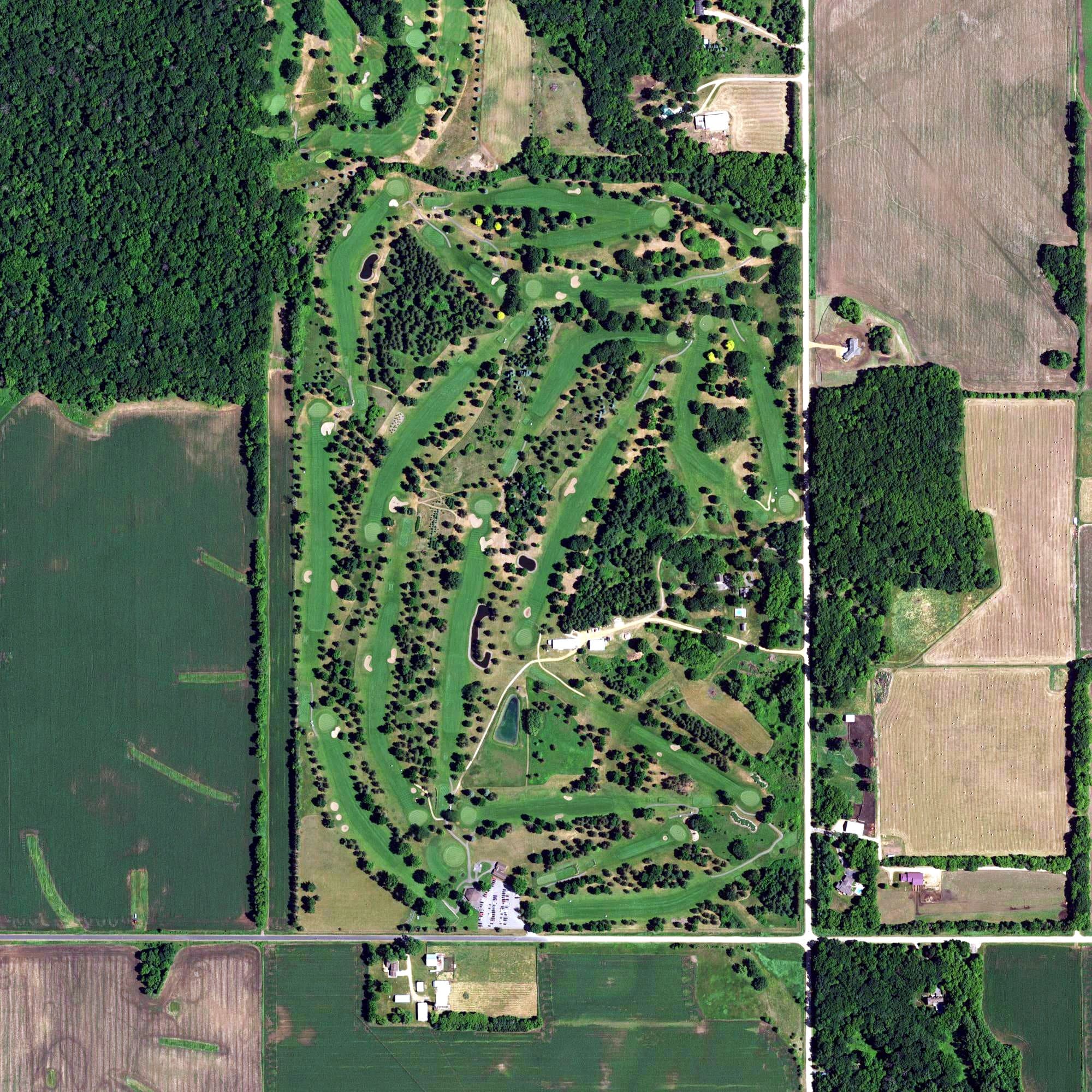 Aerial view of Bellwood Oaks Golf Course, MN, with its hole routing marked