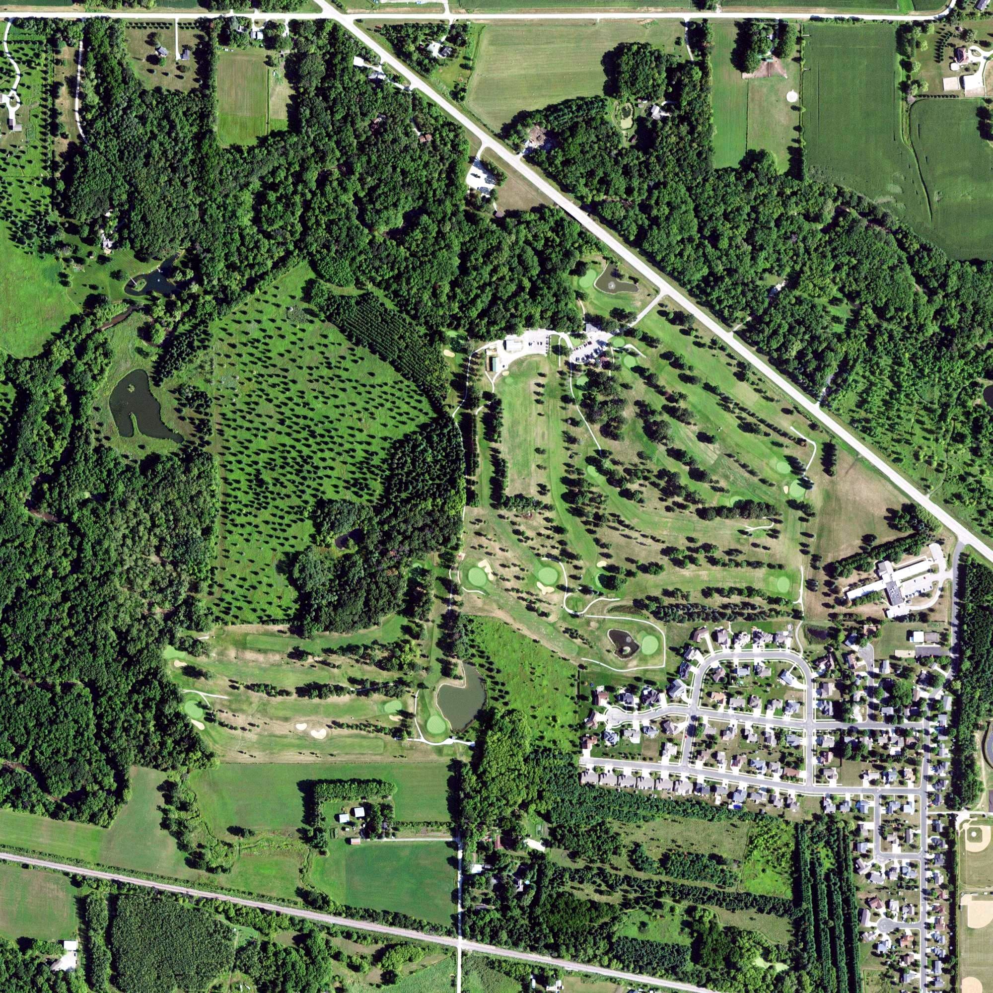 Aerial view of Dodge Country Club, MN, with its hole routing marked
