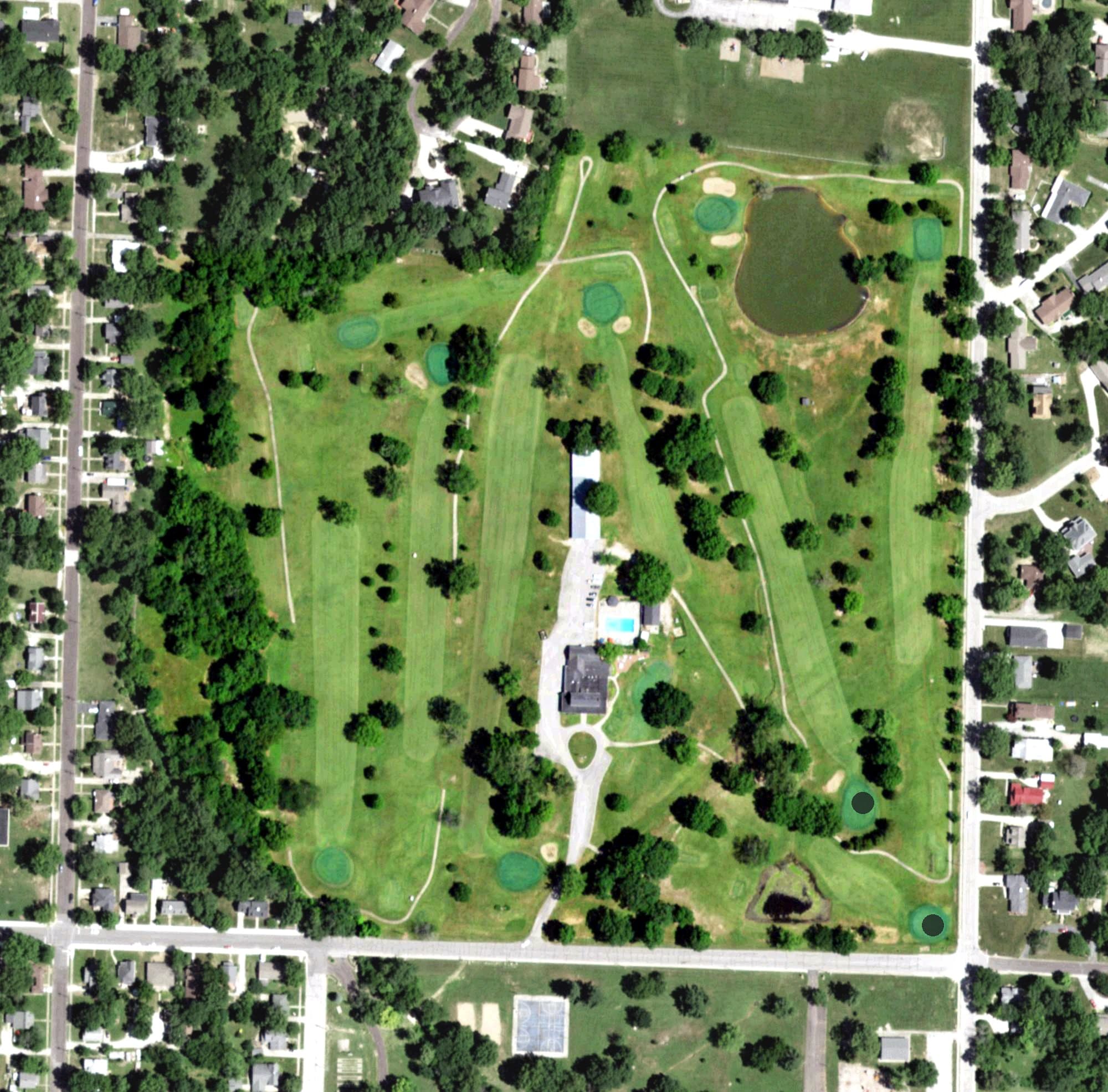 Aerial view of Fulton Country Club, MO, with its hole routing marked