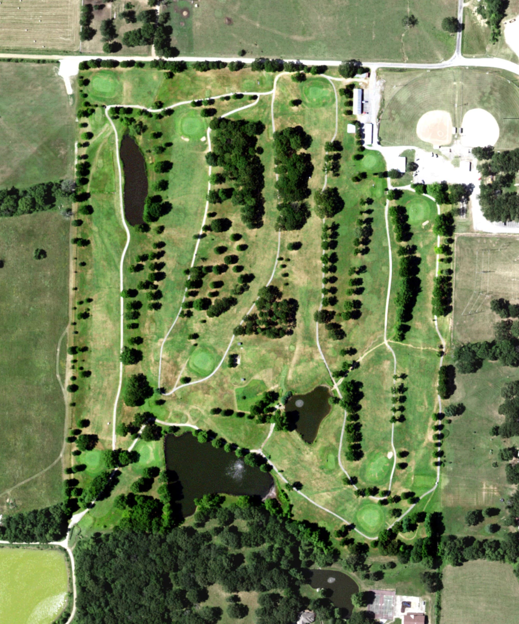 Aerial view of Gene Pray Memorial Golf Course, MO, with its hole routing marked