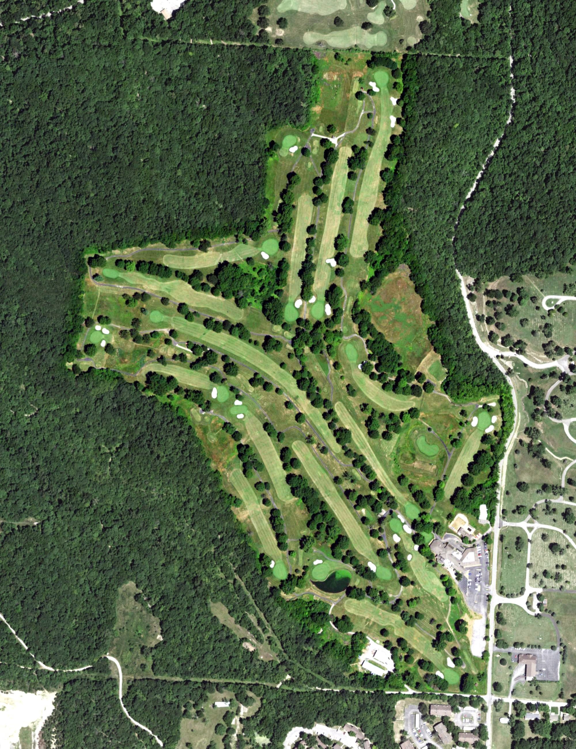 Aerial view of Hillcrest Golf & Country Club, MO, with its hole routing marked