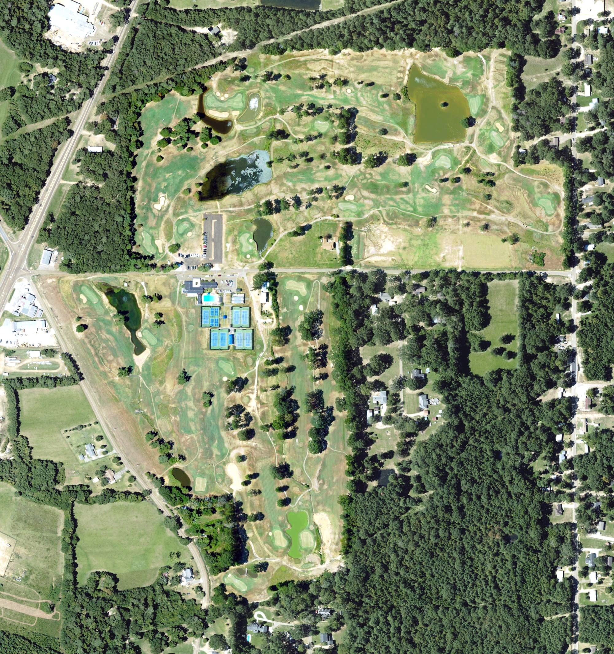 Aerial view of Brookhaven Country Club, MS, with its hole routing marked