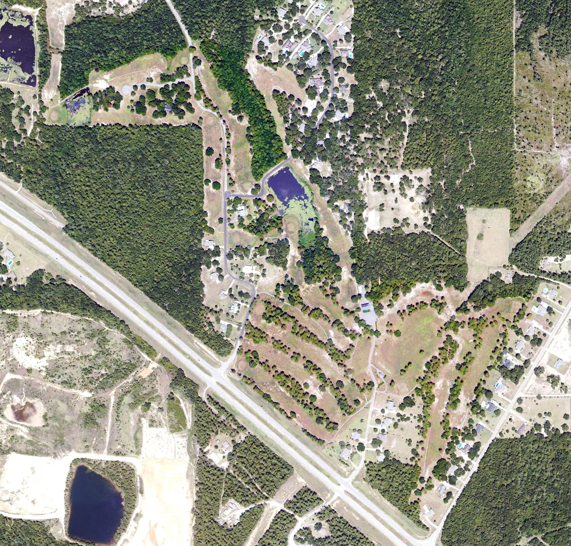 Aerial view of Dogwood Hills Golf Club, MS, with its hole routing marked