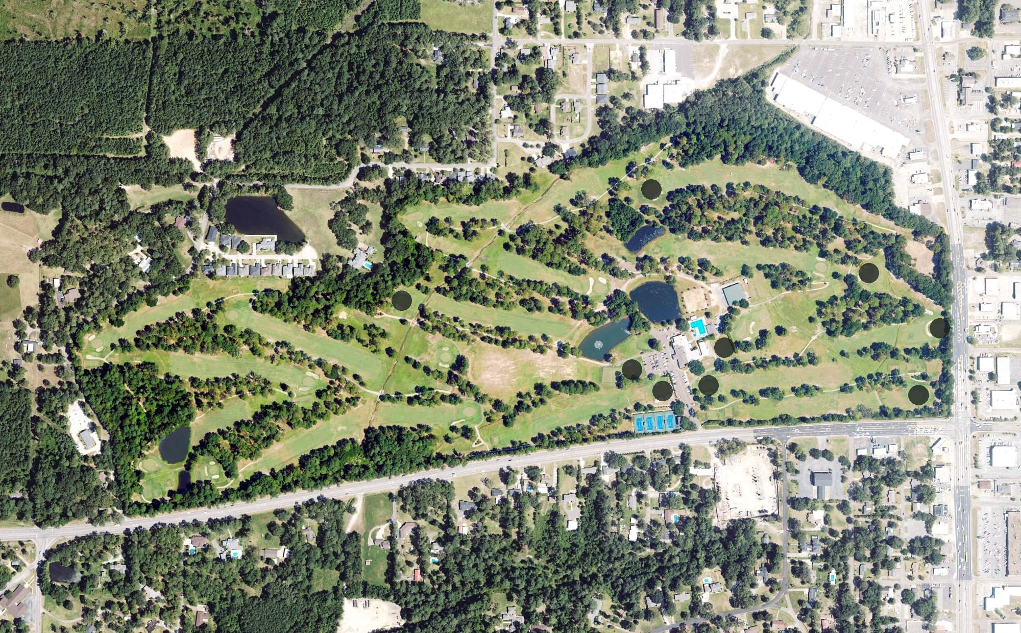 Aerial view of Laurel Country Club, MS, with its hole routing marked