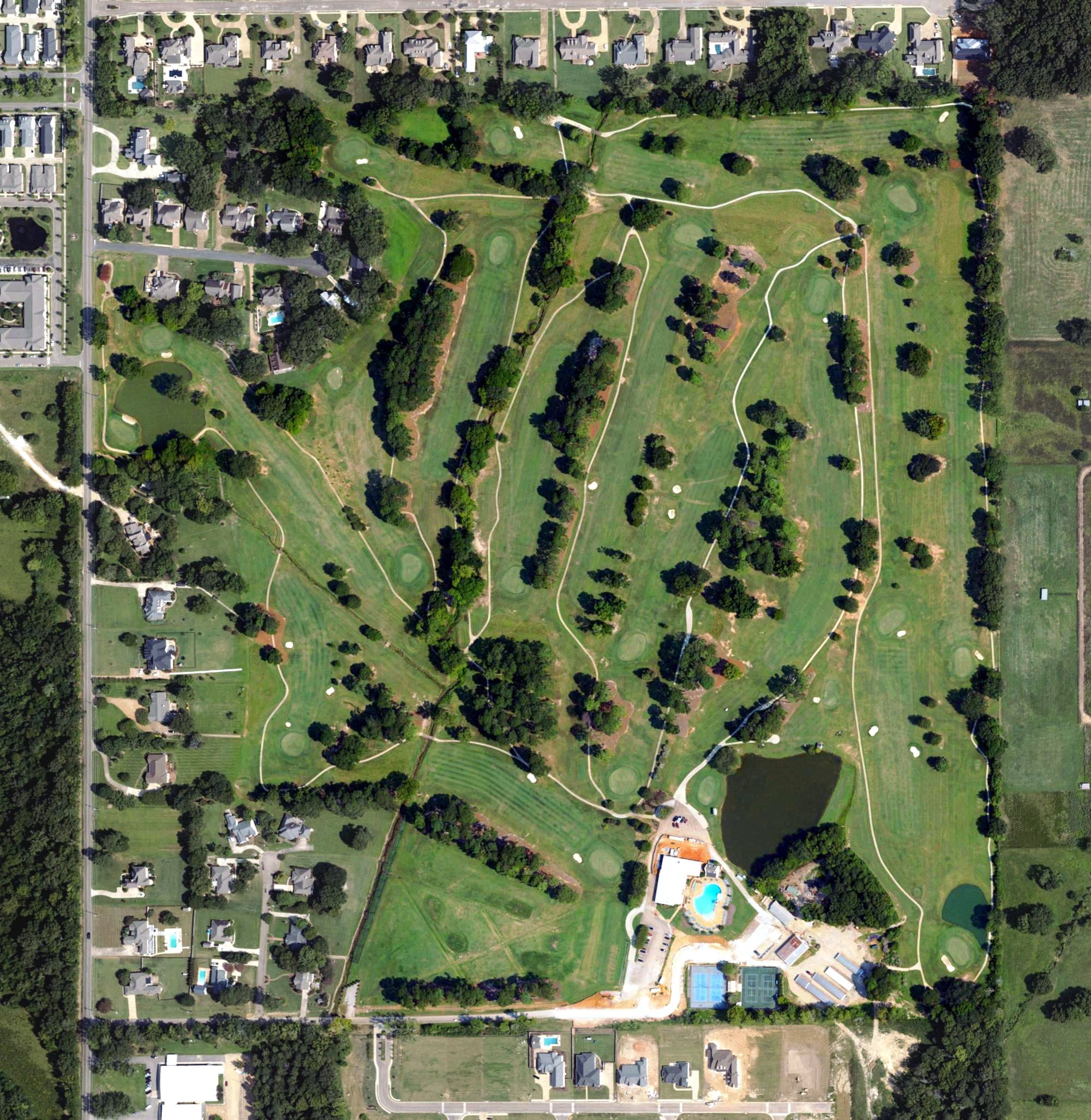 Aerial view of Starkville Country Club, MS, with its hole routing marked