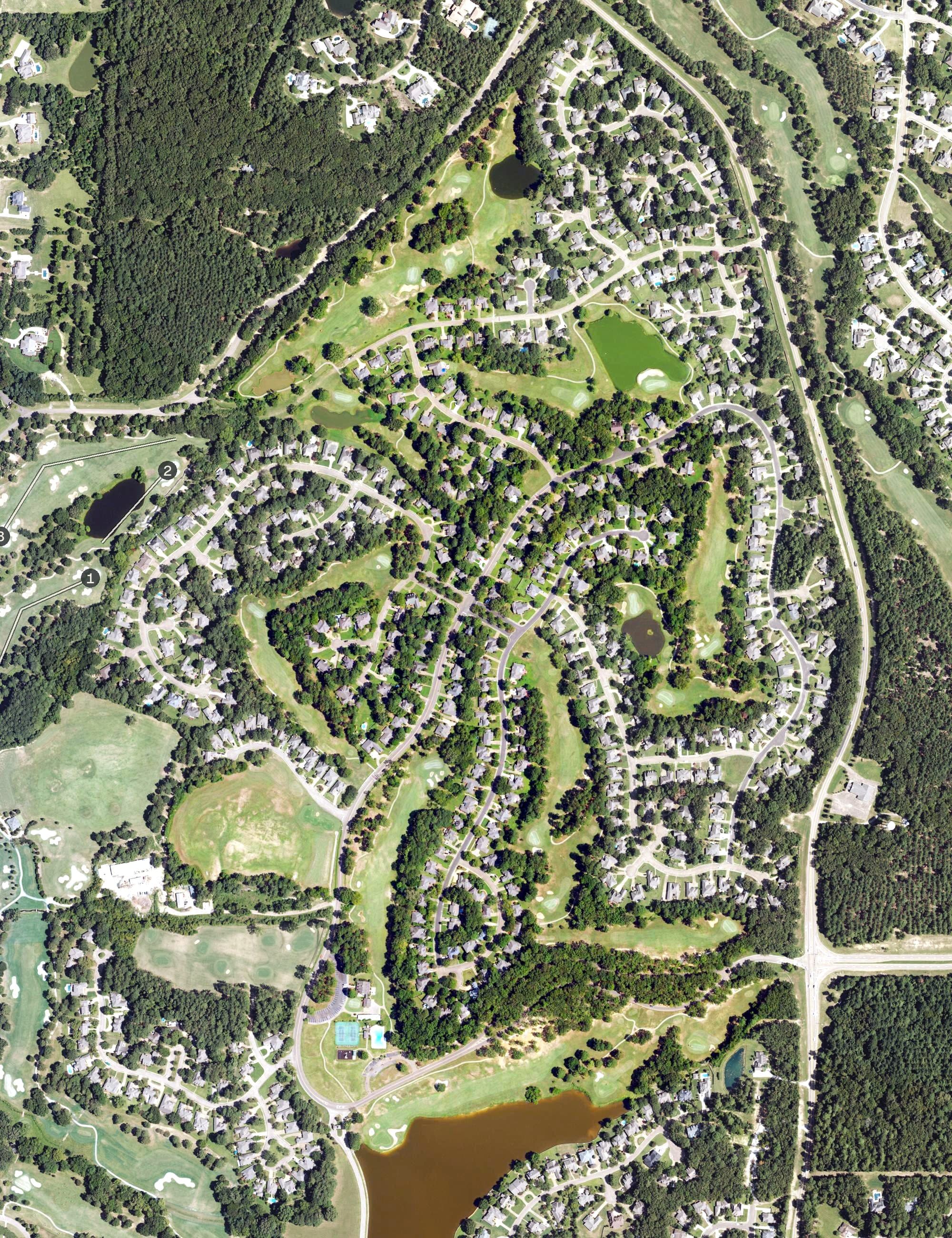 Aerial view of Whisper Lake Country Club, MS, with its hole routing marked