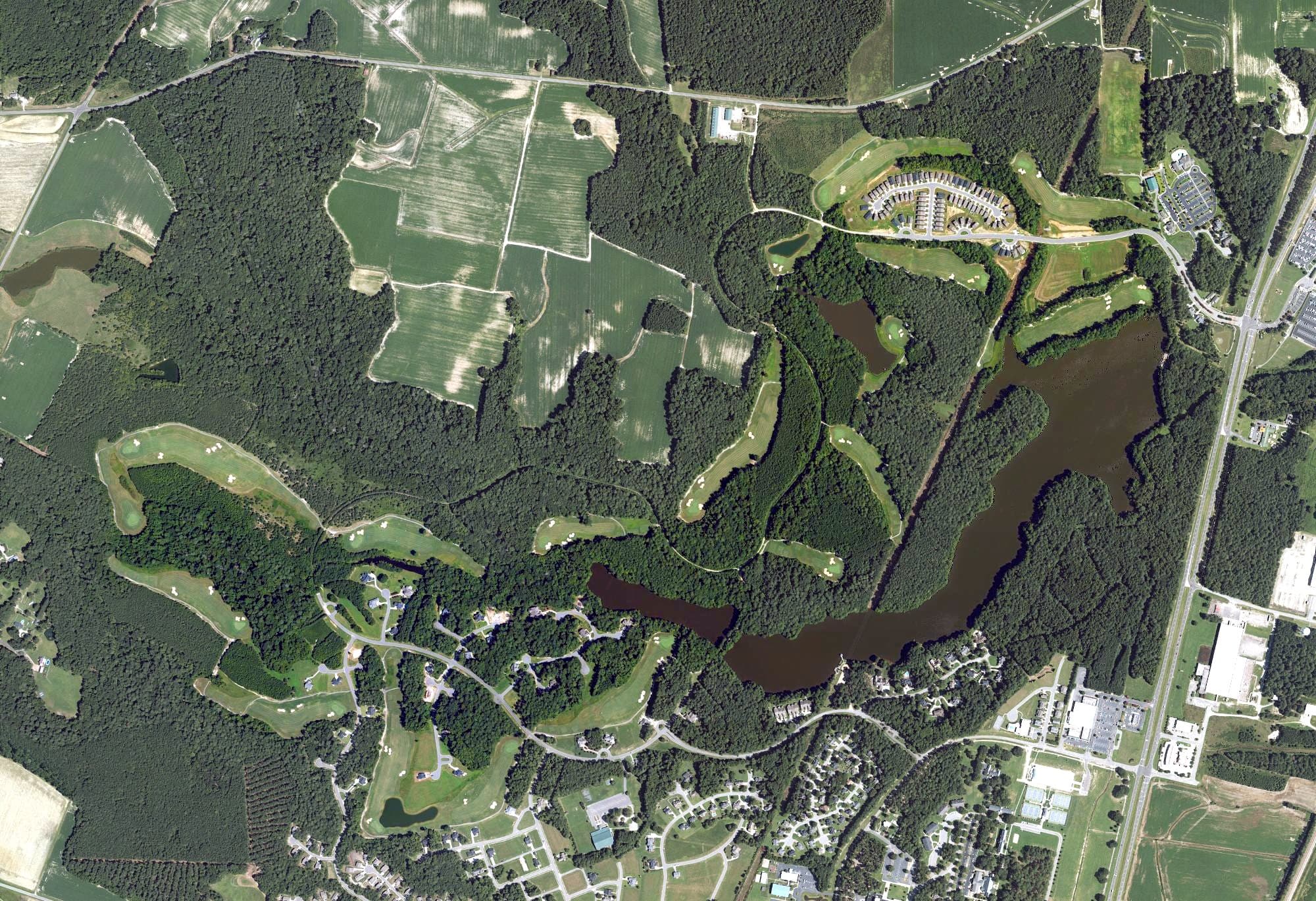 Aerial view of Belmont Lake Golf Club, NC, with its hole routing marked