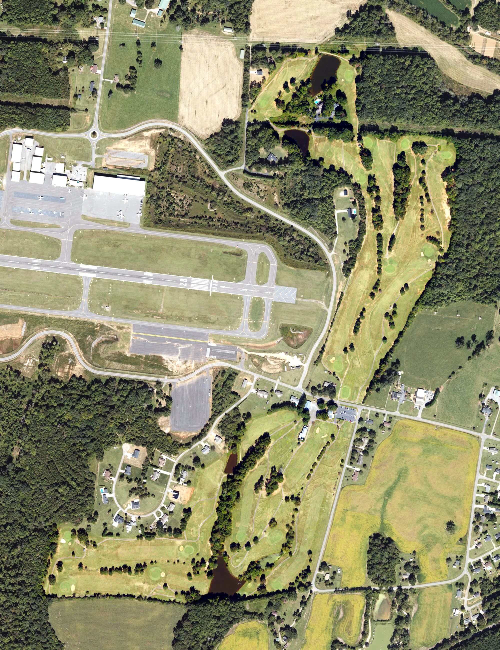 Aerial view of Lakewood Golf Club, NC, with its hole routing marked