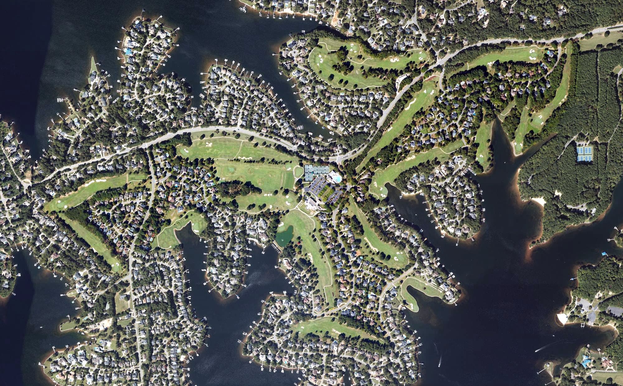 Aerial view of The Peninsula Club, NC, with its hole routing marked