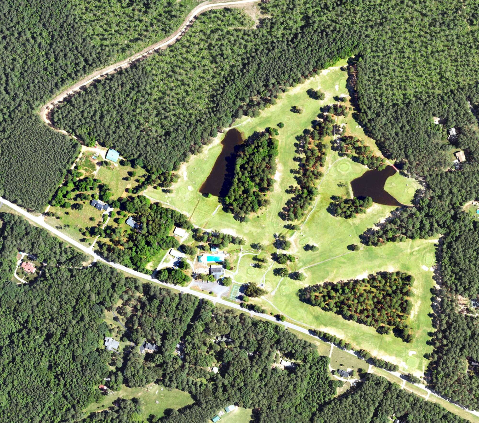 Aerial view of Warrenton Golf Club, NC, with its hole routing marked