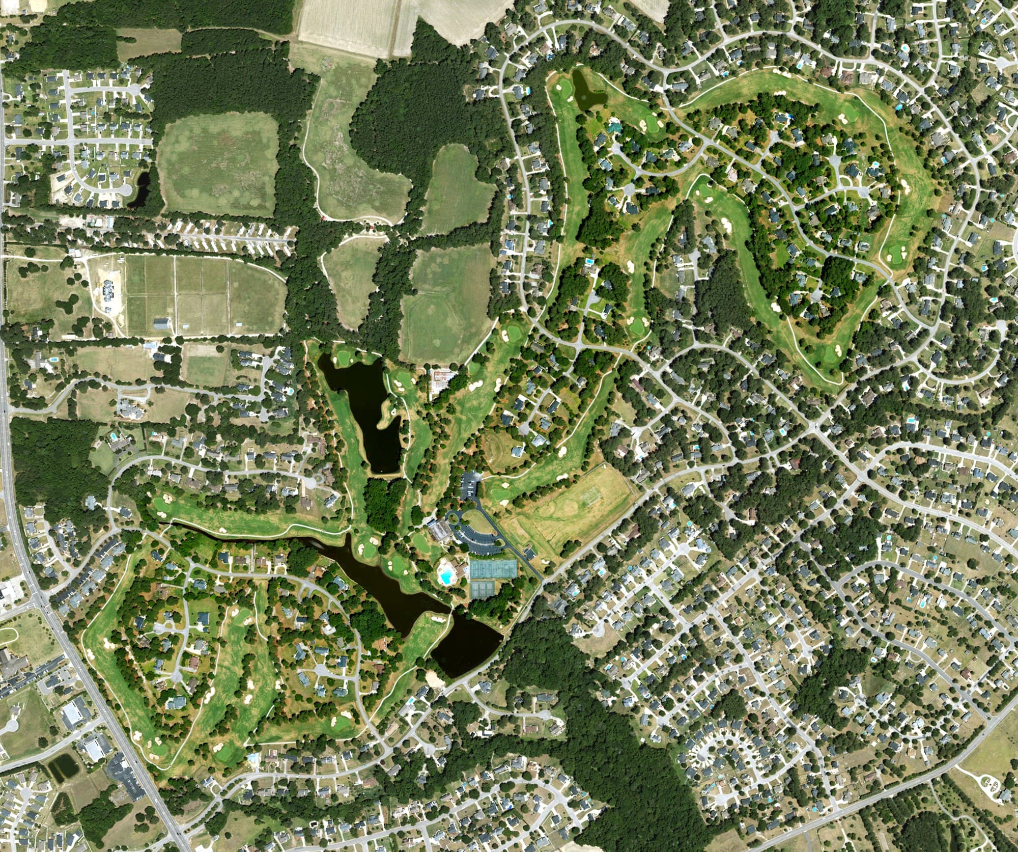Aerial view of Wilson Country Club, NC, with its hole routing marked