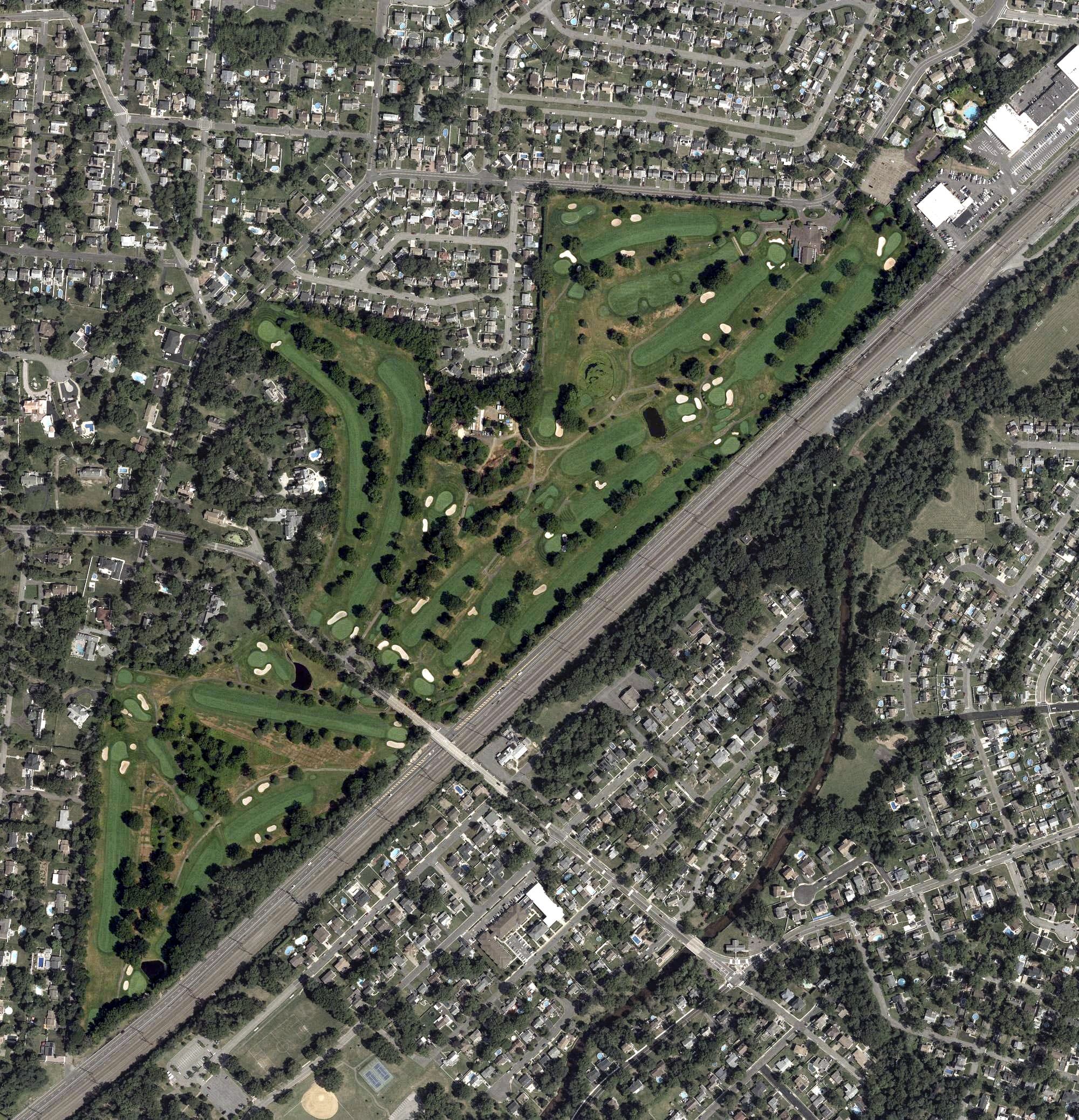 Aerial view of Colonia Country Club, NJ, with its hole routing marked