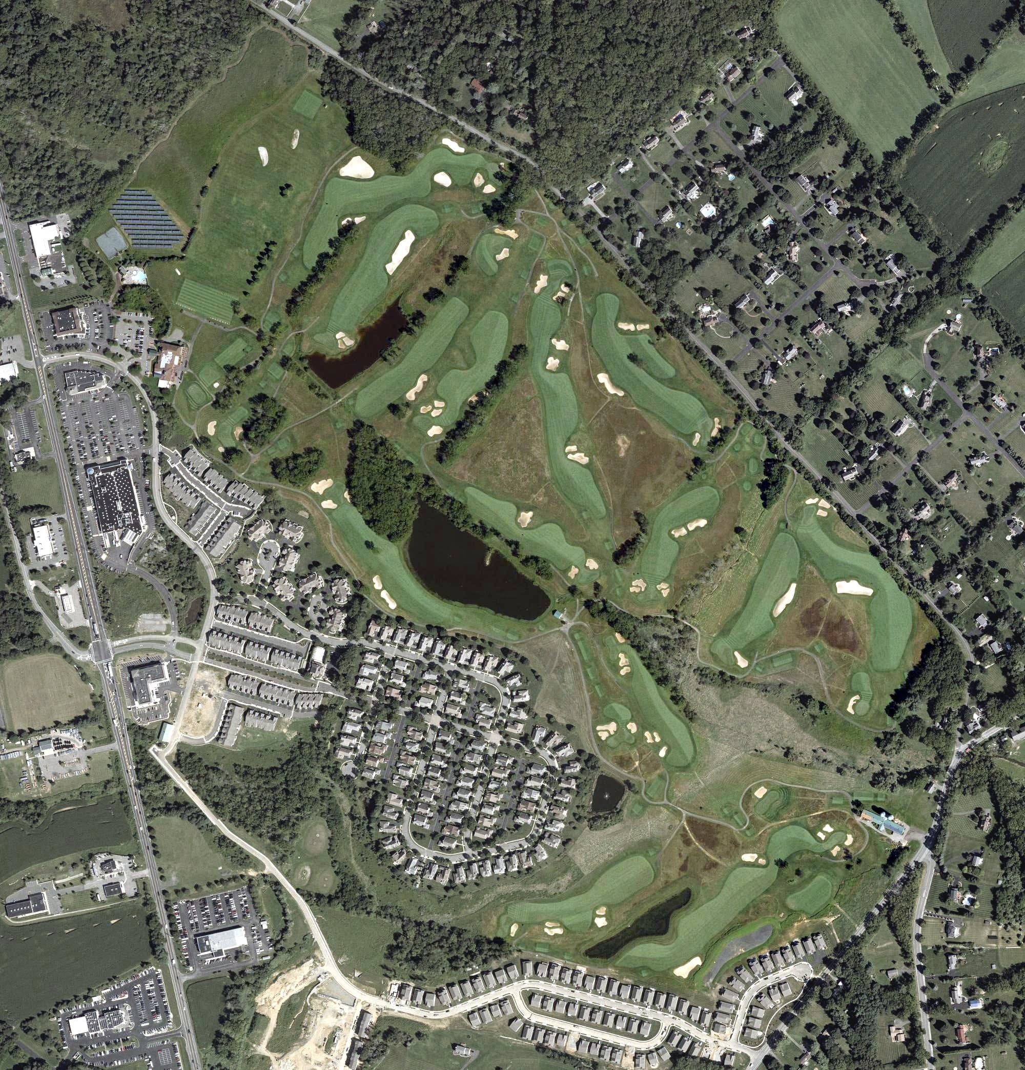 Aerial view of Hawk Pointe Golf Club, NJ, with its hole routing marked