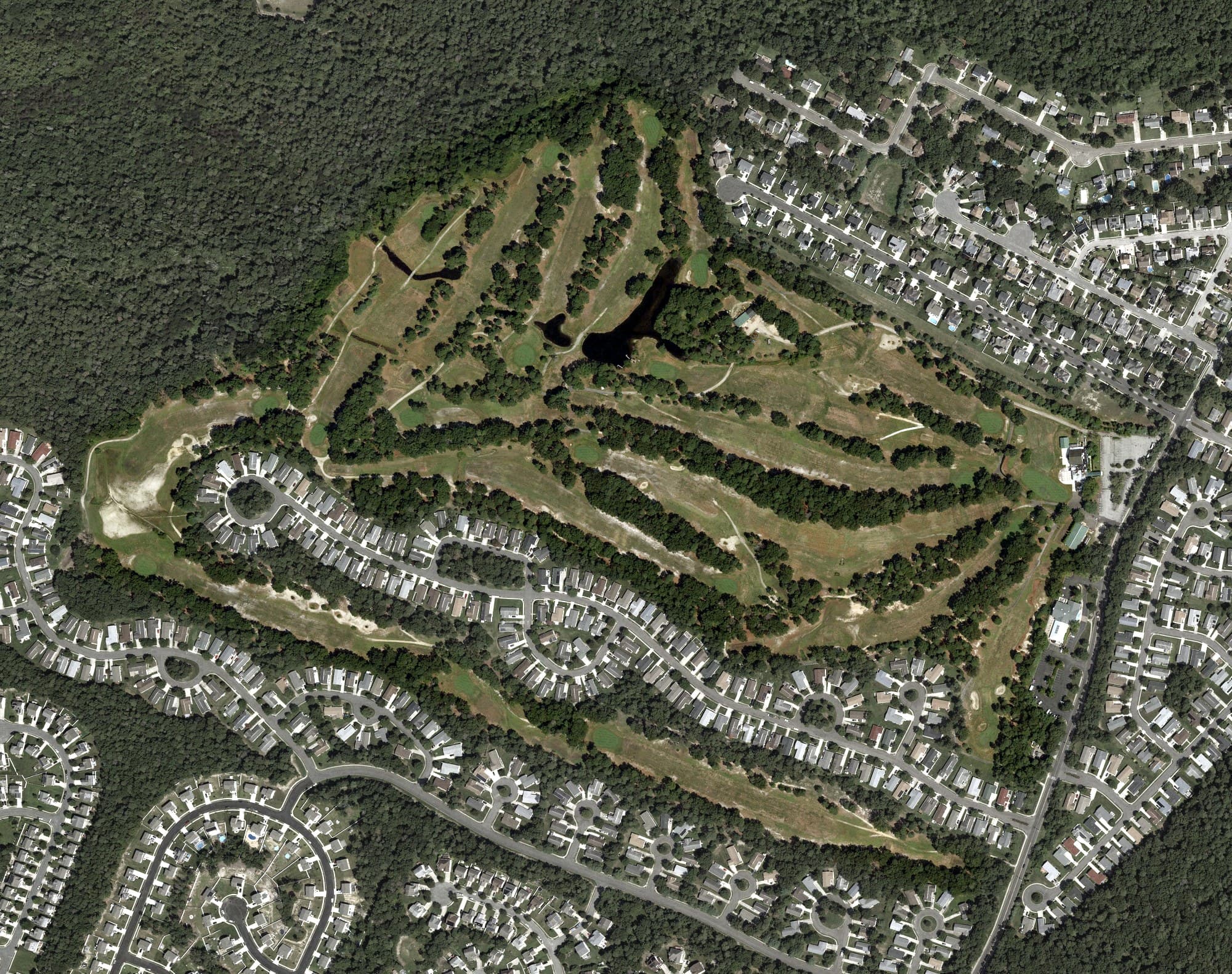 Aerial view of Mays Landing Golf Club, NJ, with its hole routing marked