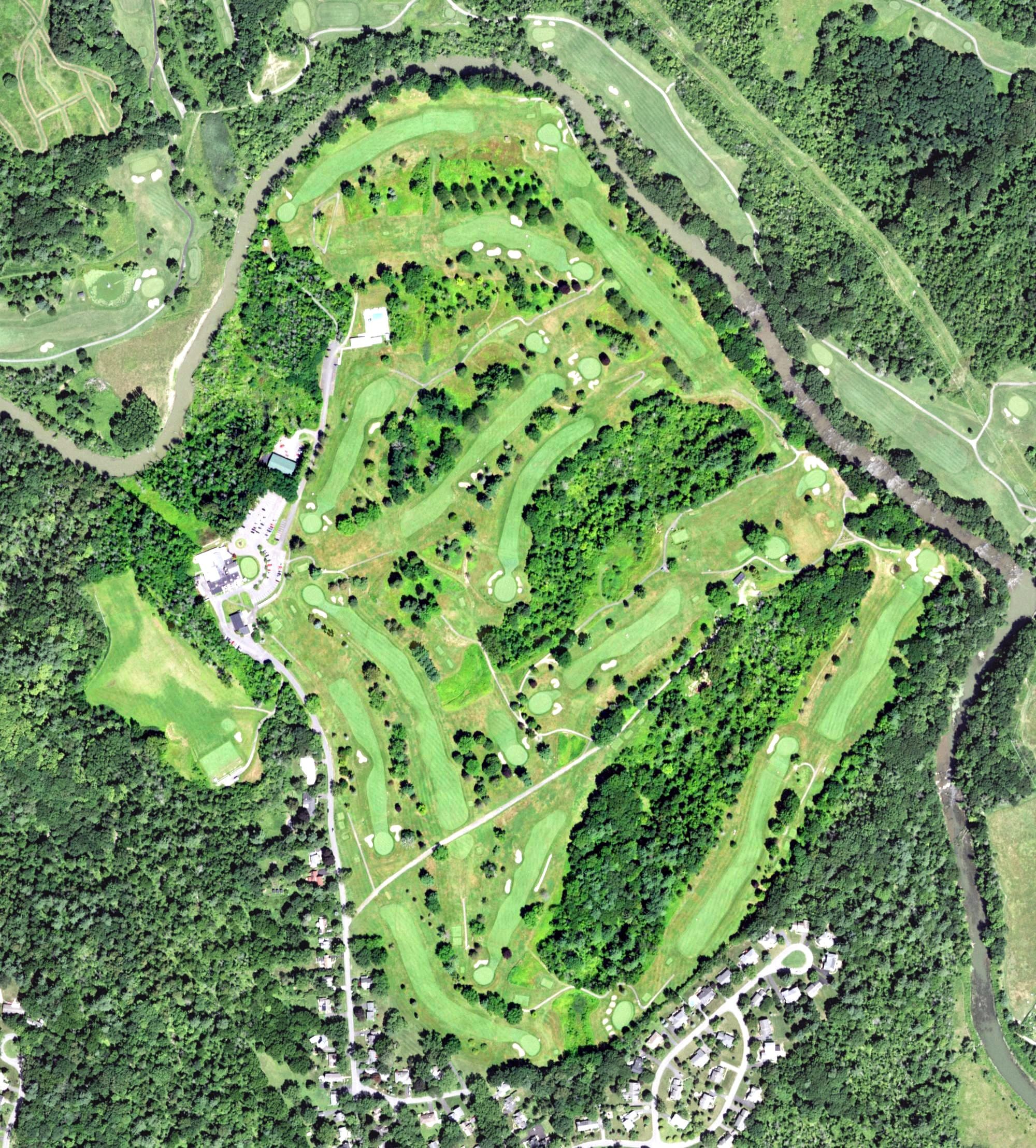 Aerial view of Colonial Acres Golf Course, NY, with its hole routing marked