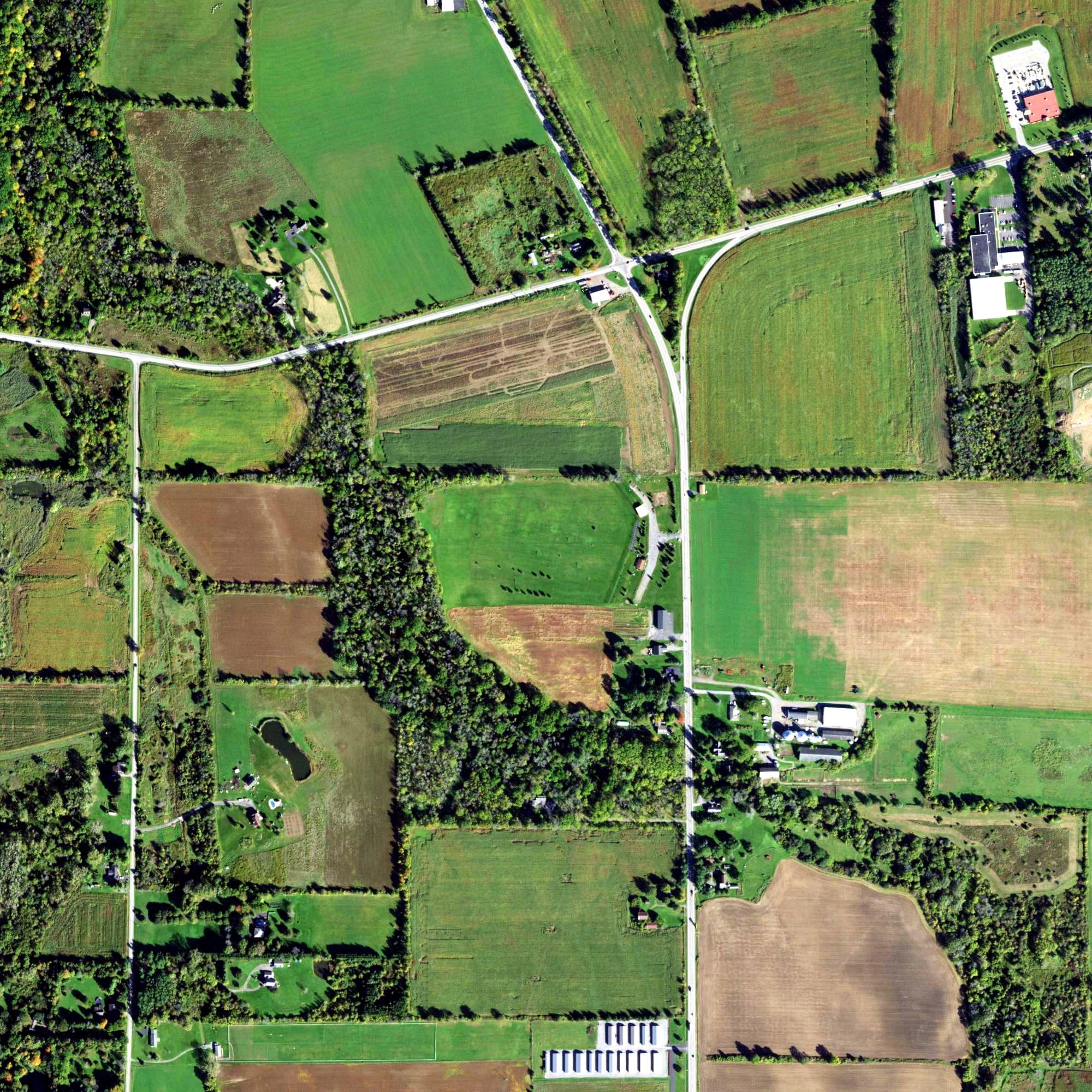 Aerial view of Dyer Straights Driving Range, NY, with its hole routing marked
