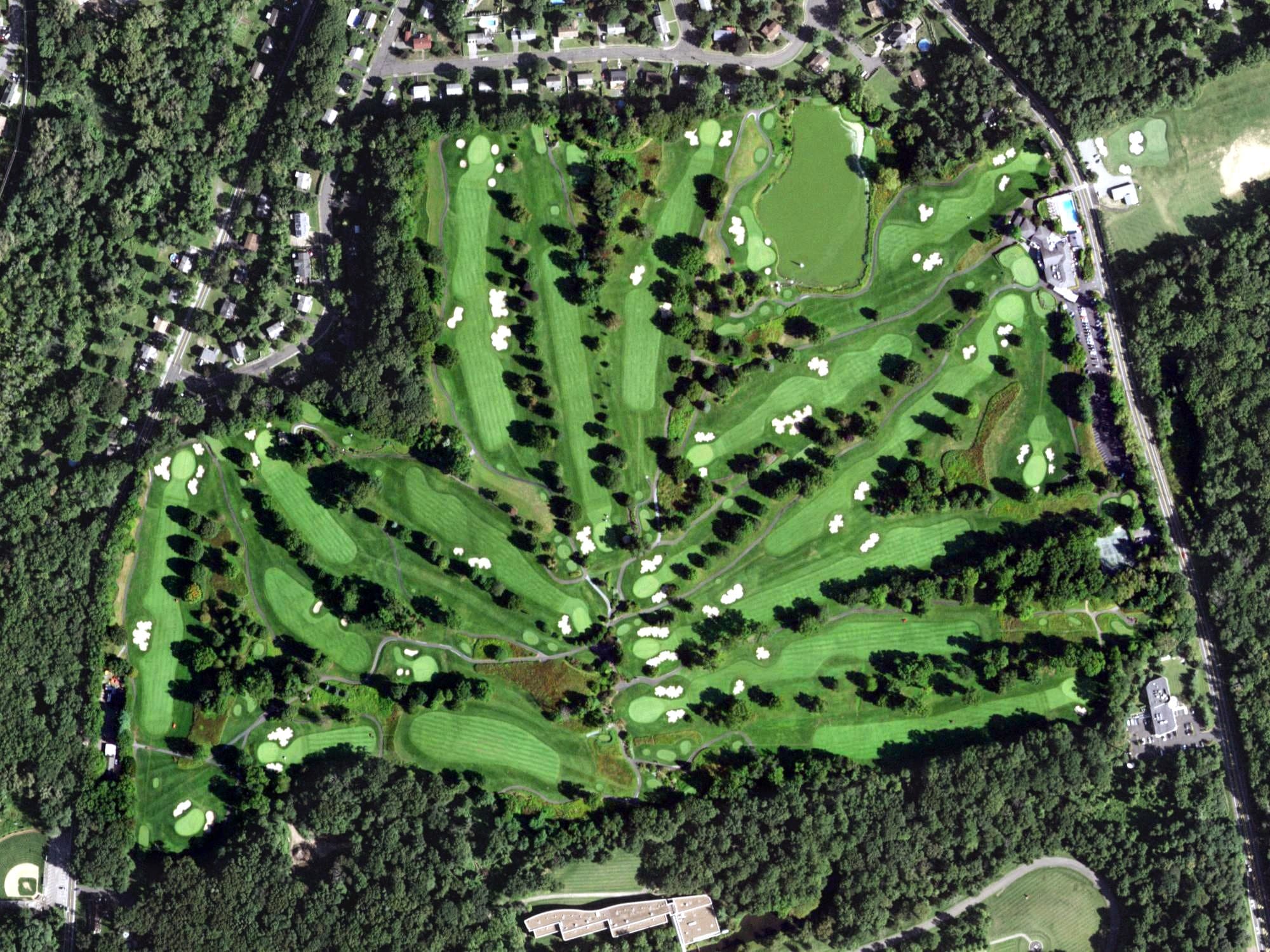 Aerial view of Rockland Country Club, NY, with its hole routing marked