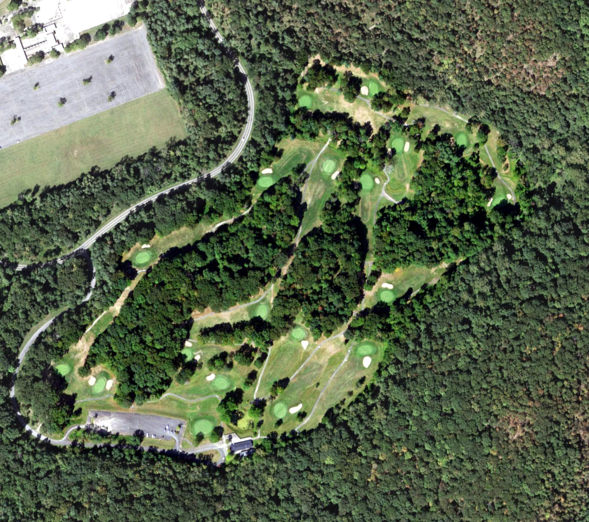 Aerial view of Rockland Lake Executive Golf Course, NY, with its hole routing marked