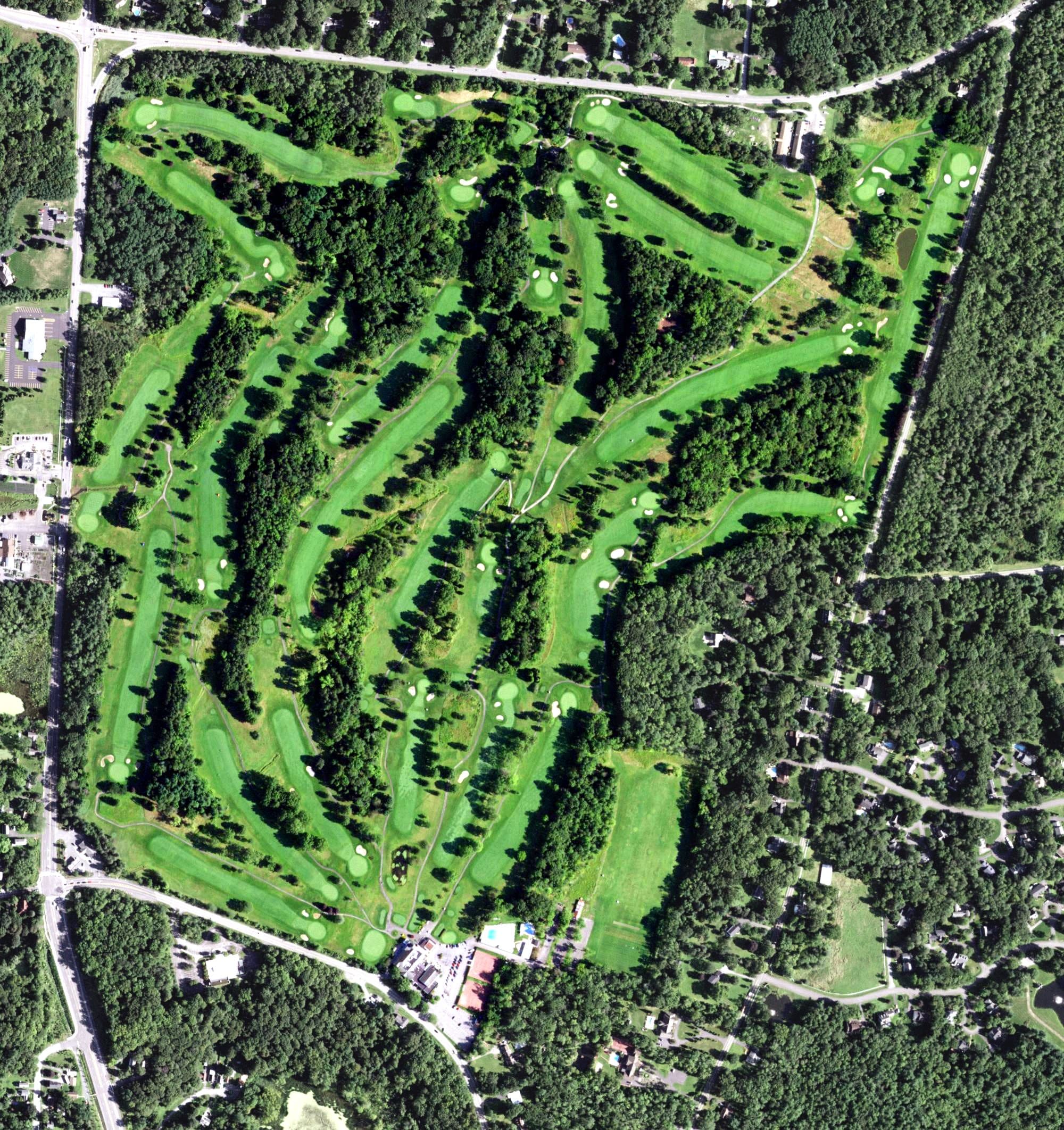 Aerial view of The Edison Club, NY, with its hole routing marked