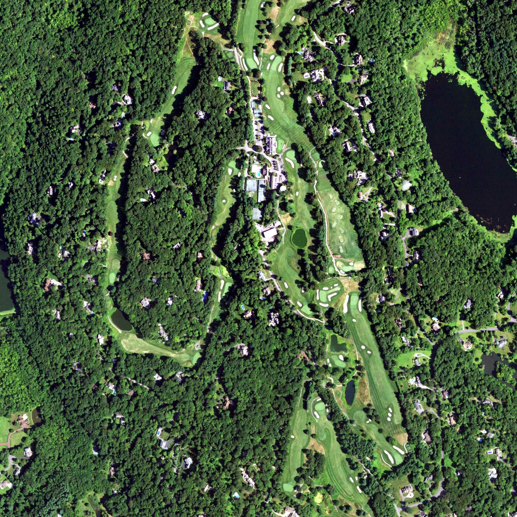 Aerial view of Whippoorwill Club, NY, with its hole routing marked