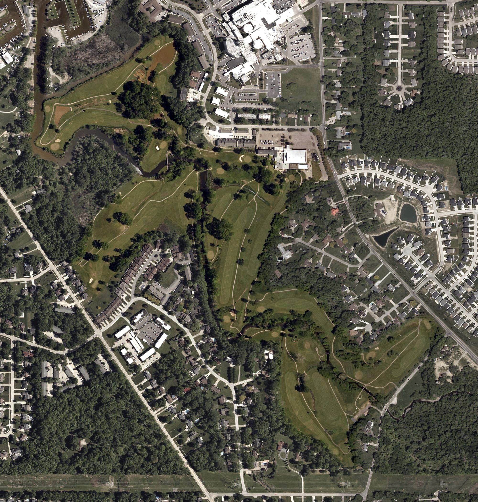 Aerial view of FoxCreek Golf & Racquet Club, OH, with its hole routing marked
