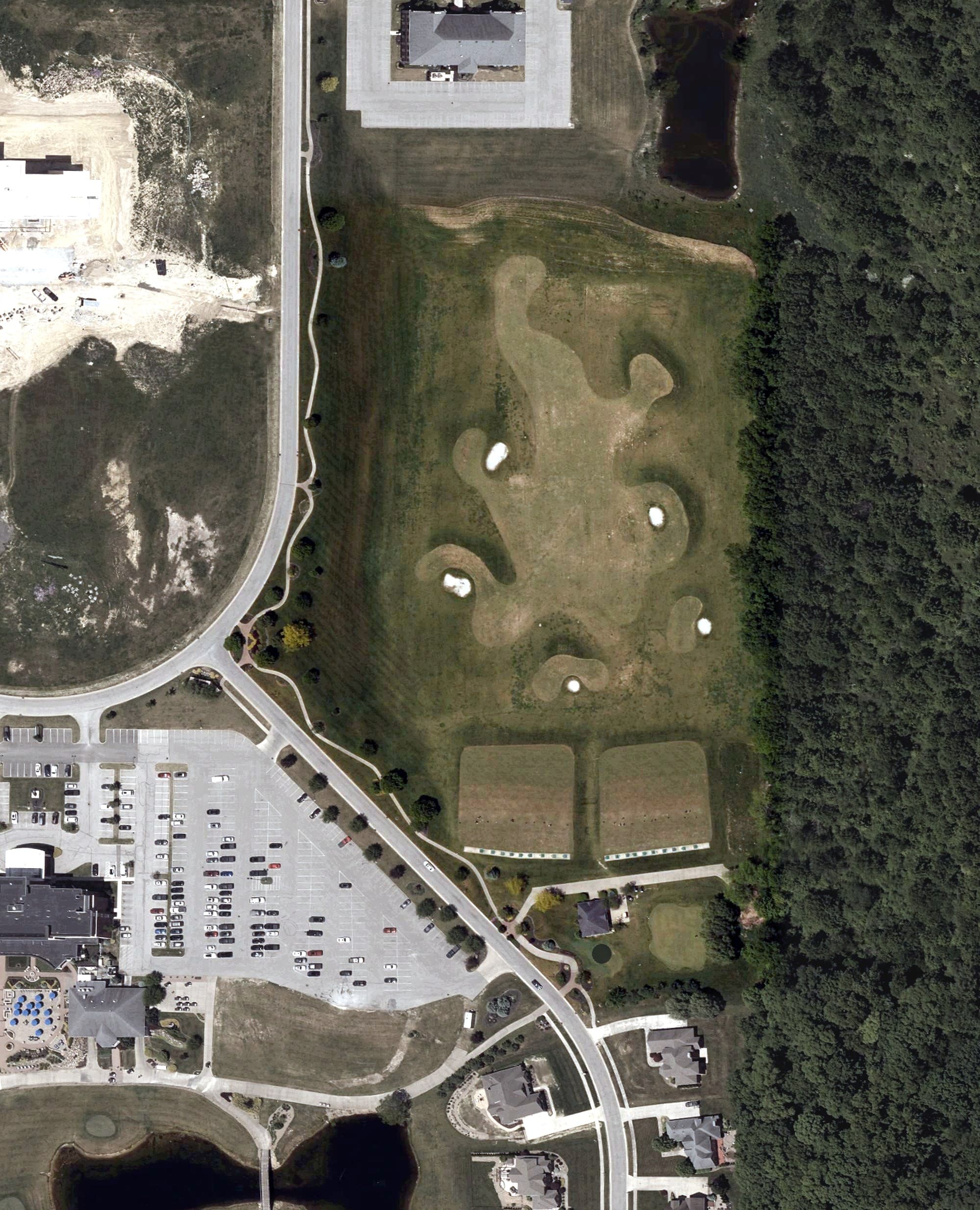 Aerial view of Kensington Driving Range, OH, with its hole routing marked