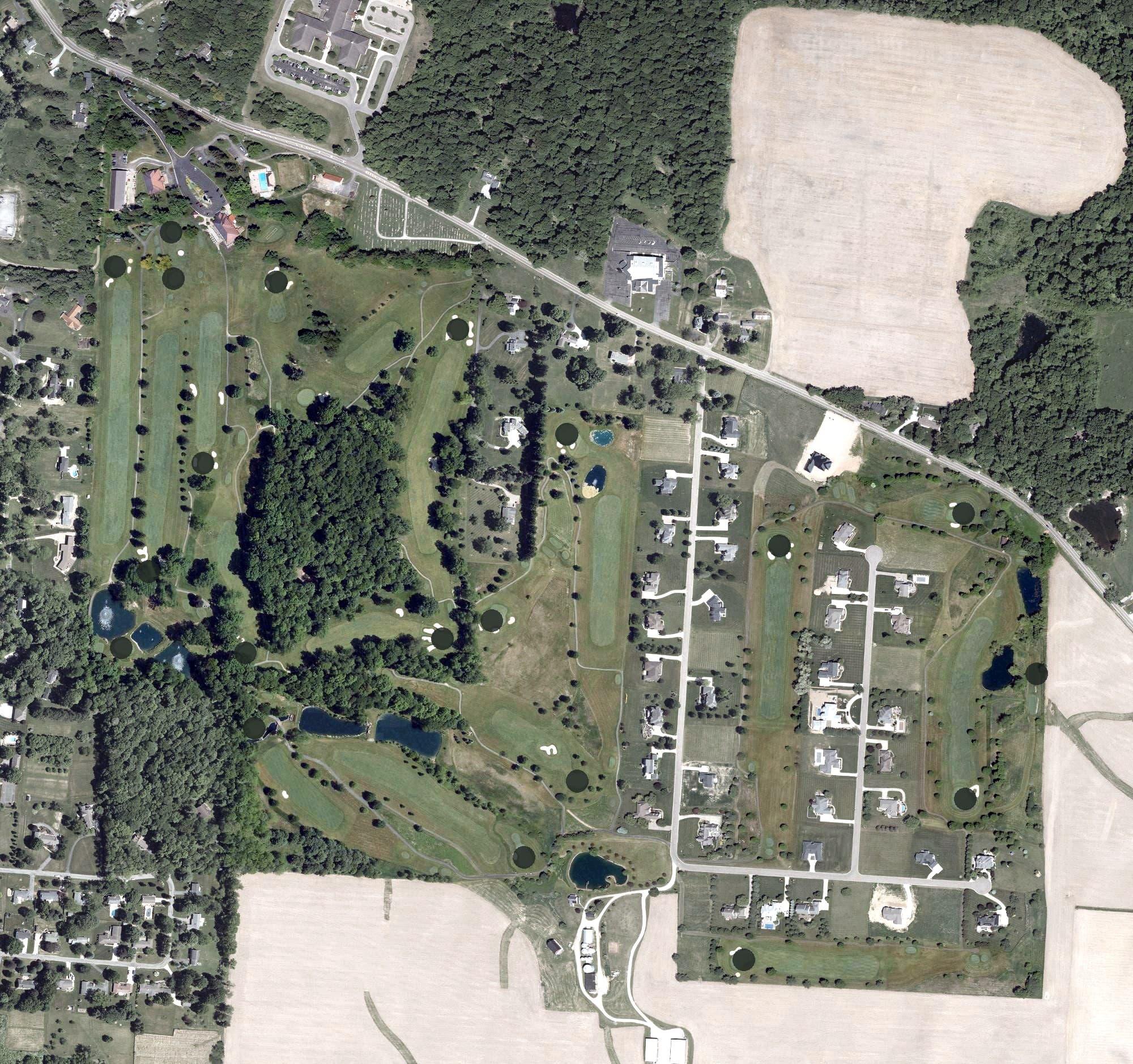 Aerial view of Mount Vernon Country Club, OH, with its hole routing marked