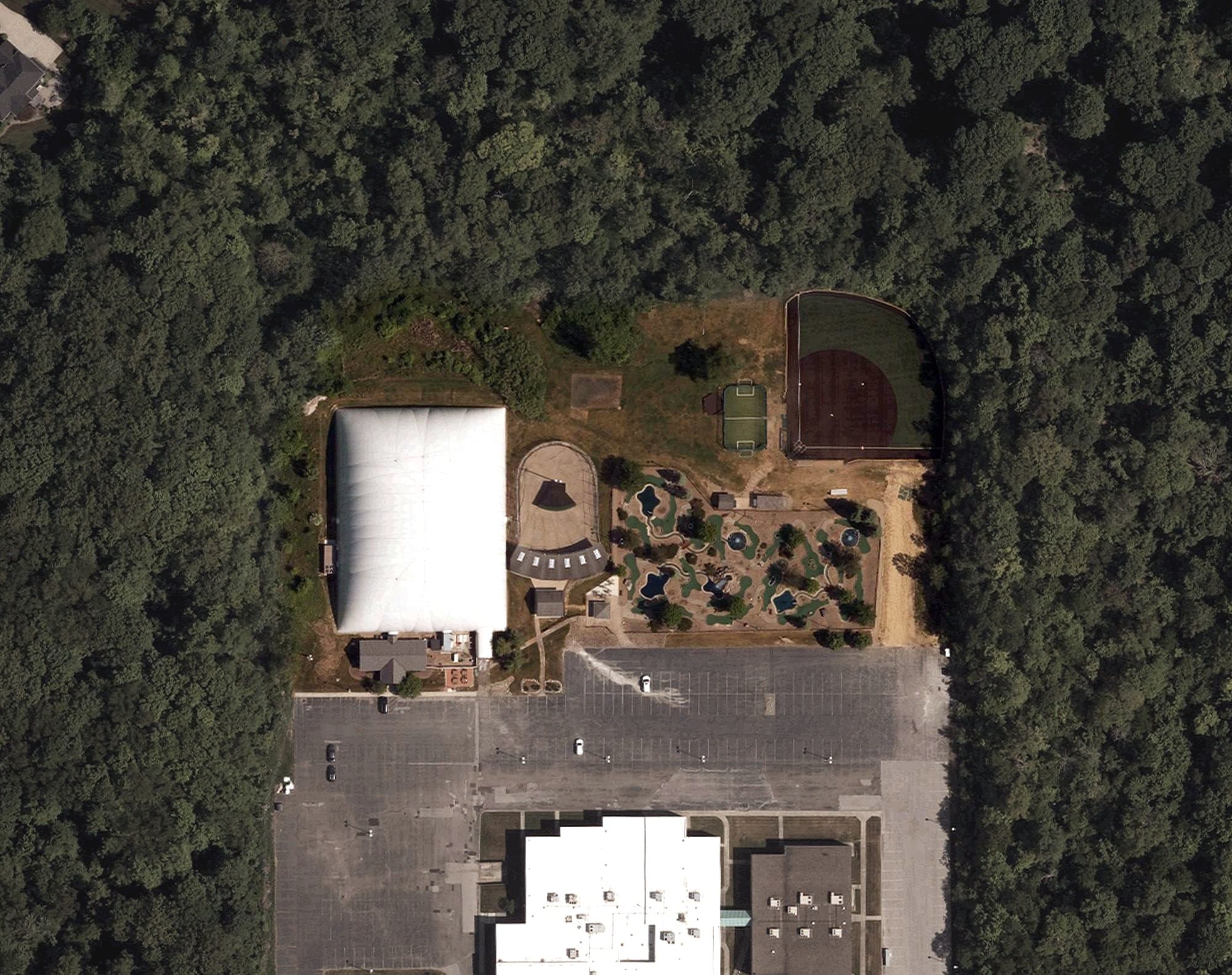 Aerial view of The Golf Dome, OH, with its hole routing marked