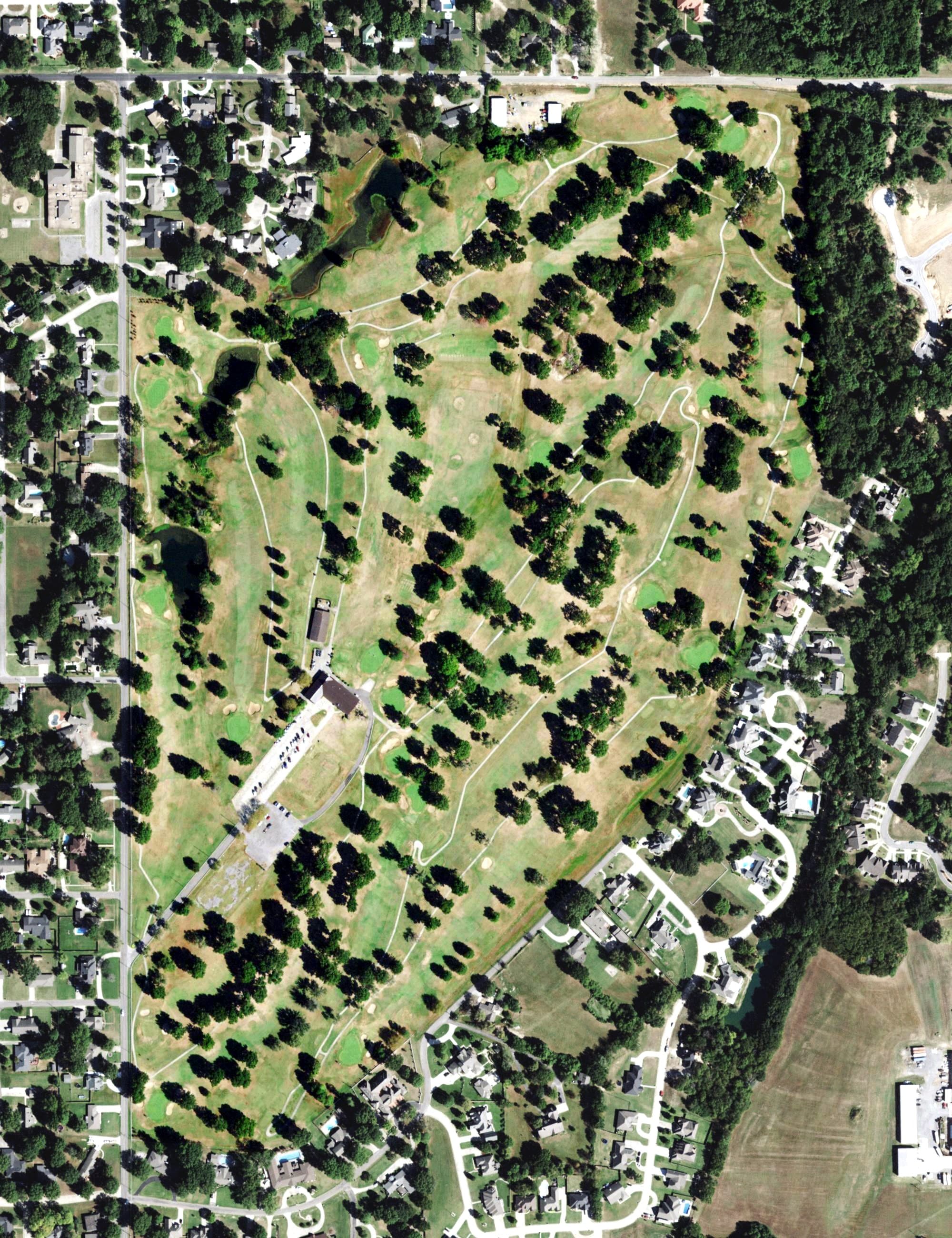 Aerial view of Muskogee Golf Club, OK, with its hole routing marked