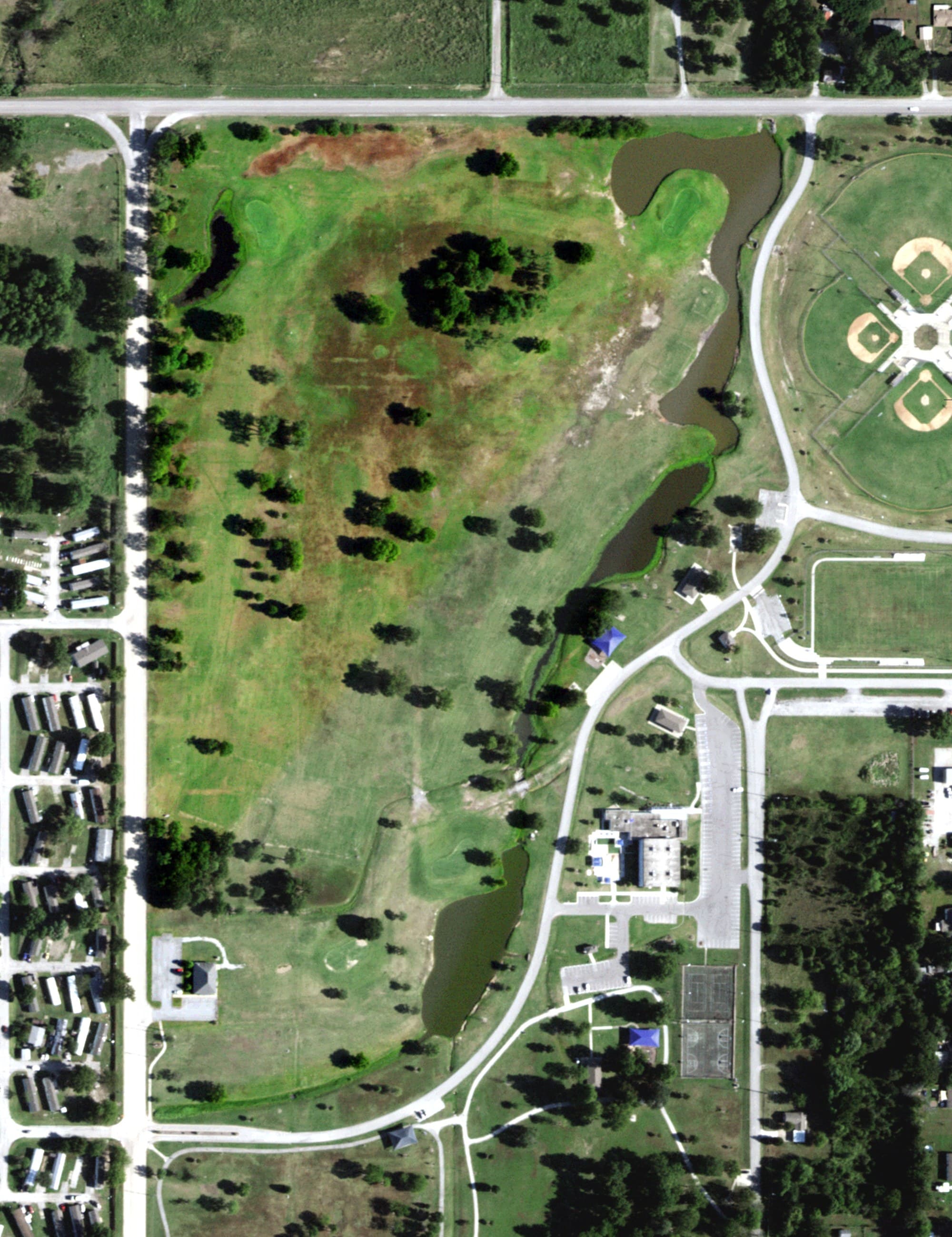 Aerial view of O'Brien Park Golf Course, OK, with its hole routing marked
