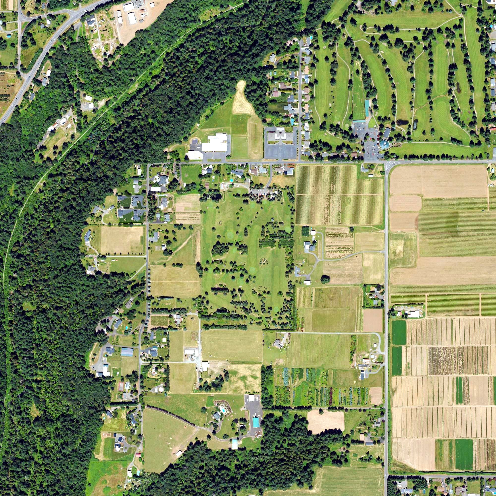 Aerial view of Greenlea Golf Course, OR, with its hole routing marked