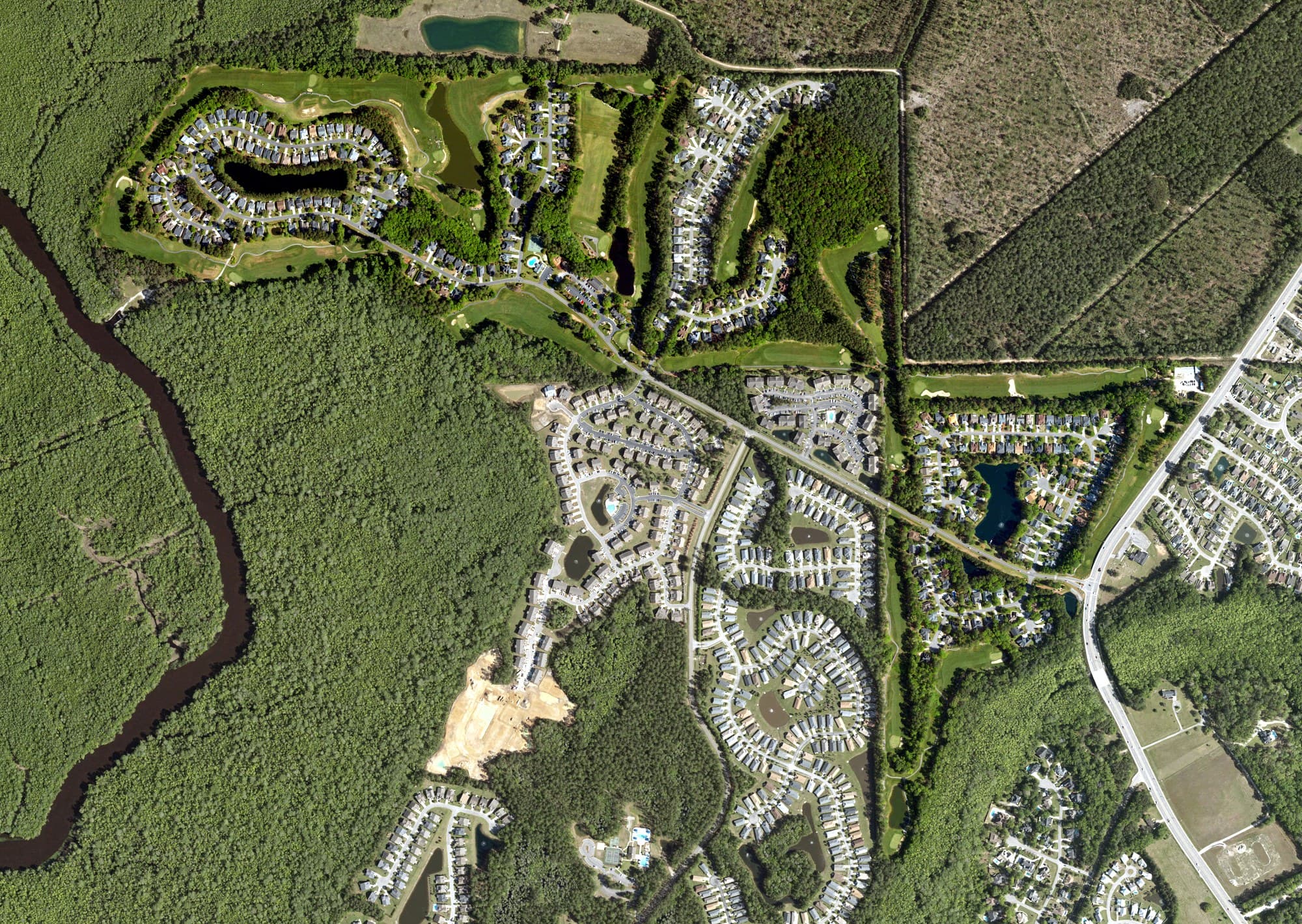 Aerial view of Blackmoor Golf Club, SC, with its hole routing marked