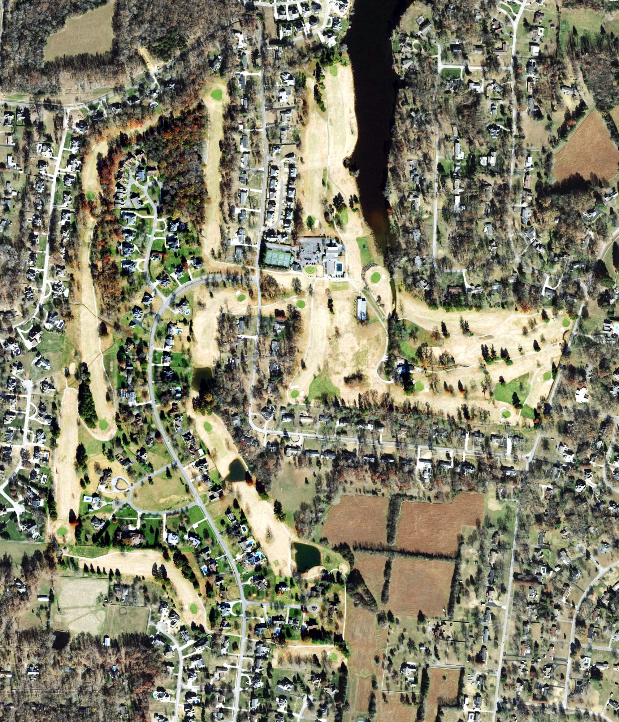 Aerial view of Lakewood Golf & Country Club, TN, with its hole routing marked
