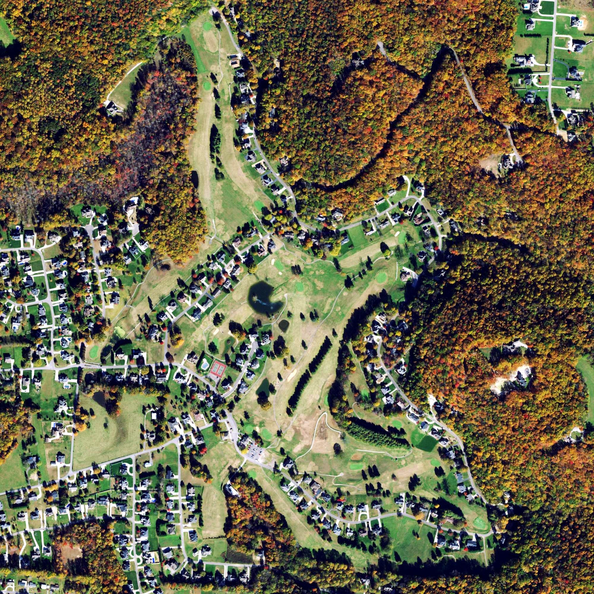 Aerial view of White Plains Golf Course, TN, with its hole routing marked
