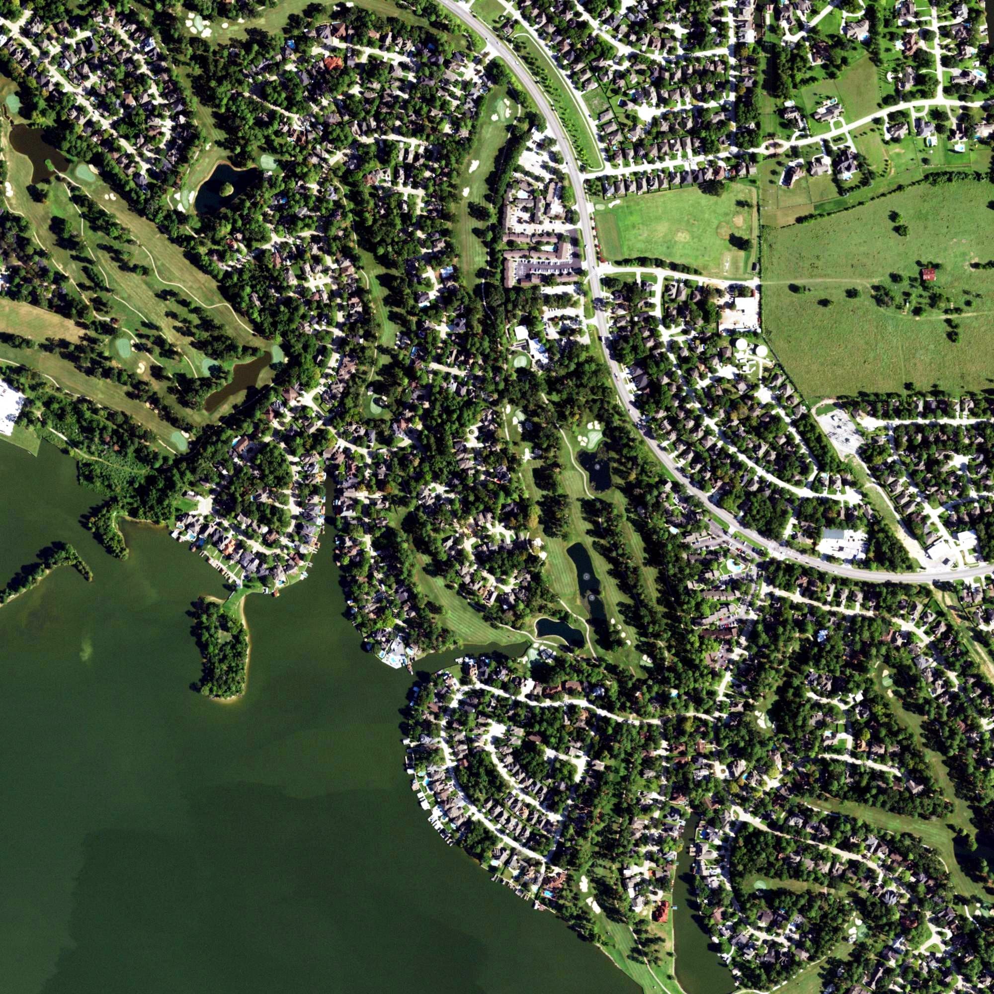 Aerial view of Walden on Lake Conroe, TX, with its hole routing marked