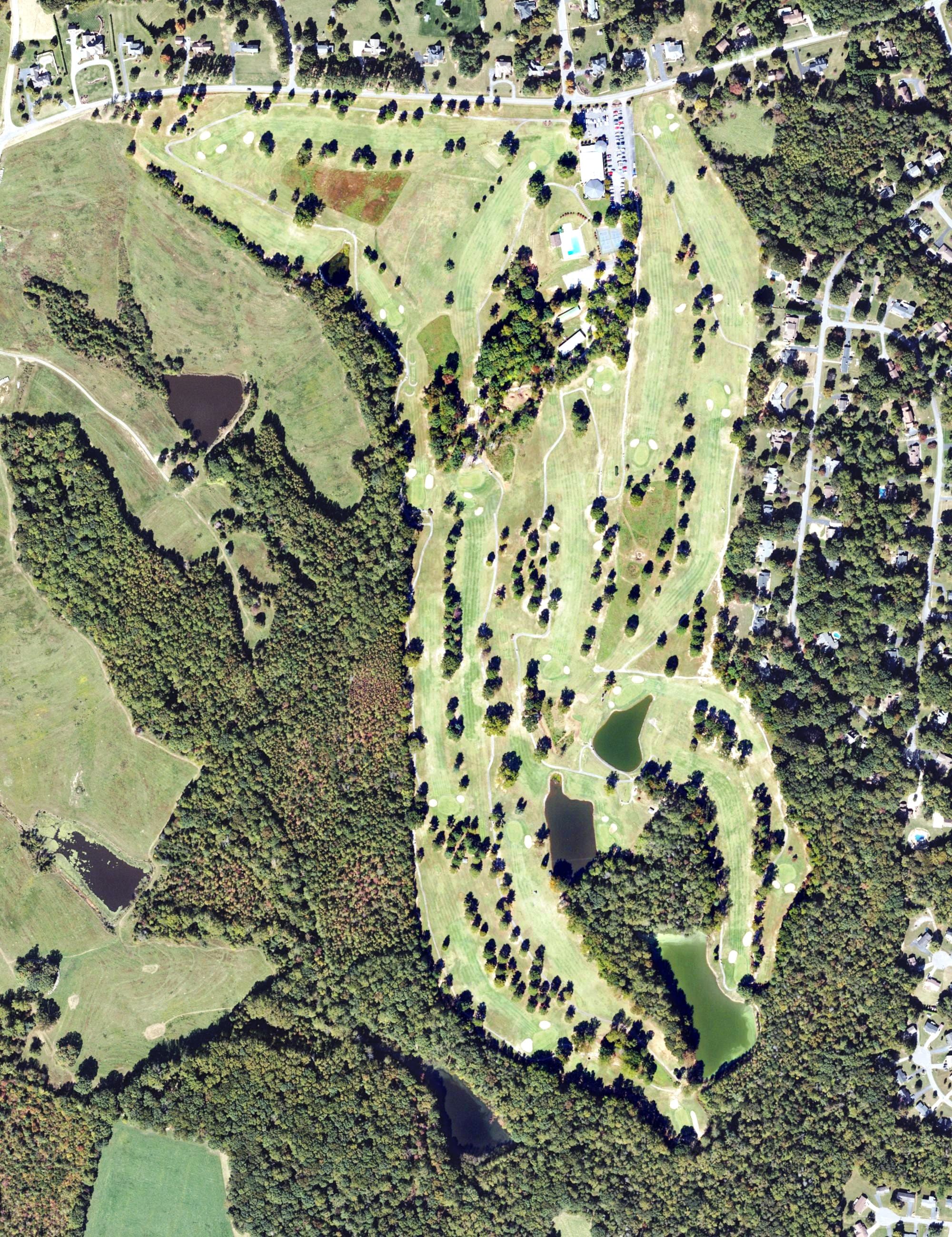 Aerial view of Tuscarora Country Club, VA, with its hole routing marked