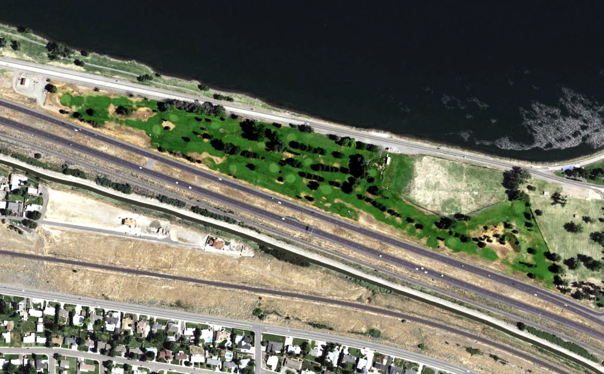 Aerial view of Columbia Park Golf Tri Plex, WA, with its hole routing marked