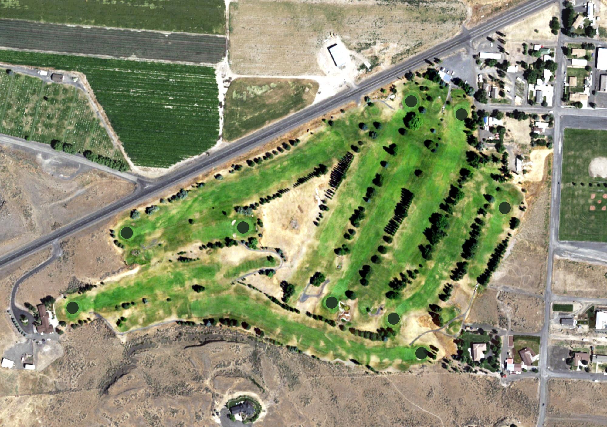 Aerial view of Odessa Golf & RV, WA, with its hole routing marked