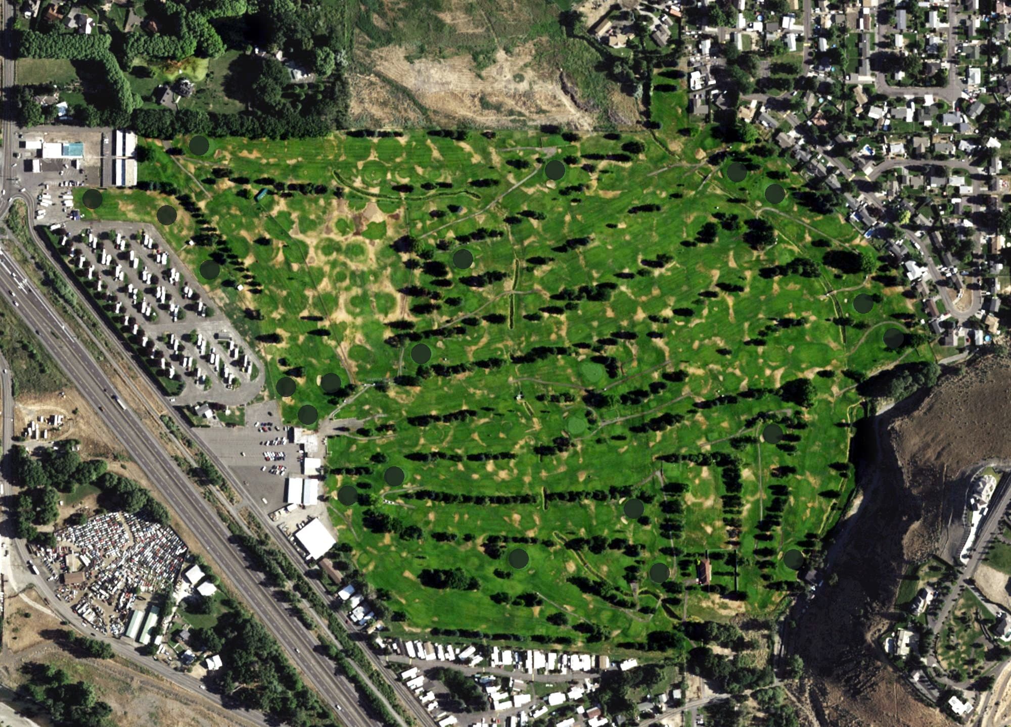 Aerial view of Suntides Golf Course, WA, with its hole routing marked
