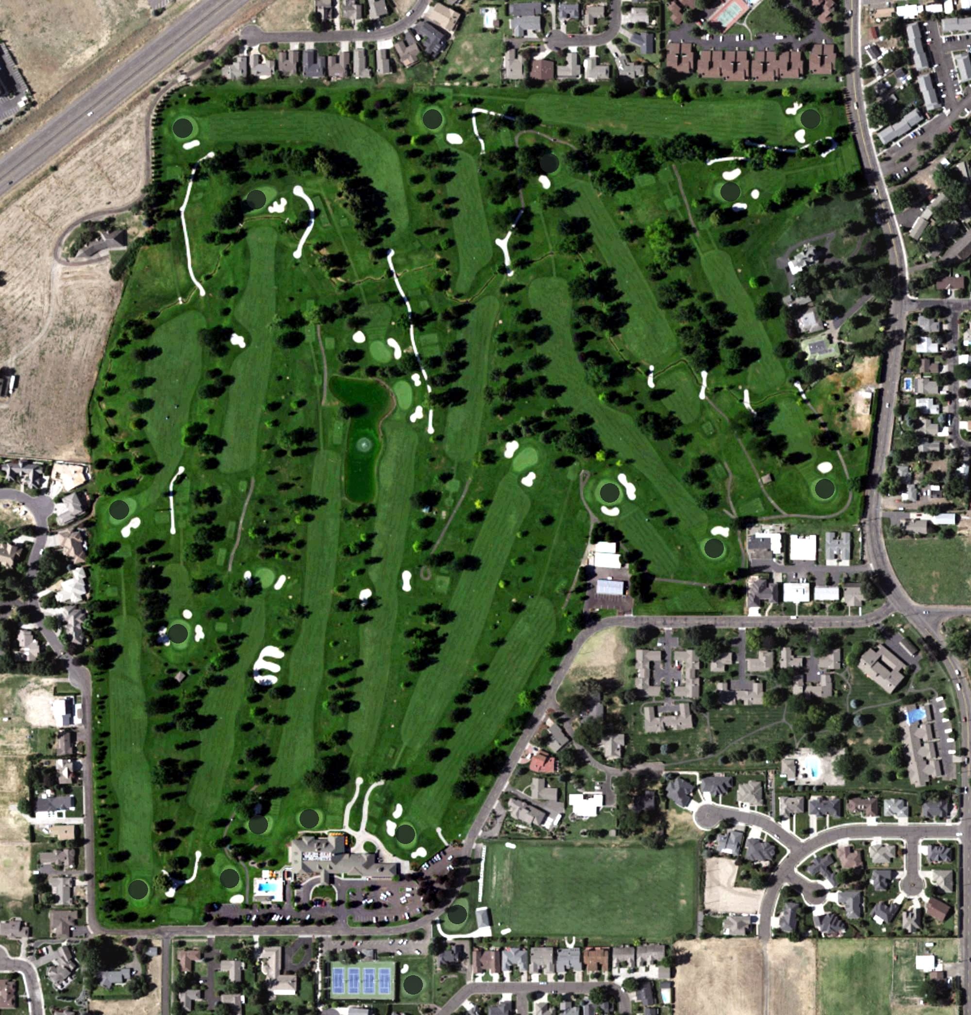 Aerial view of Walla Walla Country Club, WA, with its hole routing marked