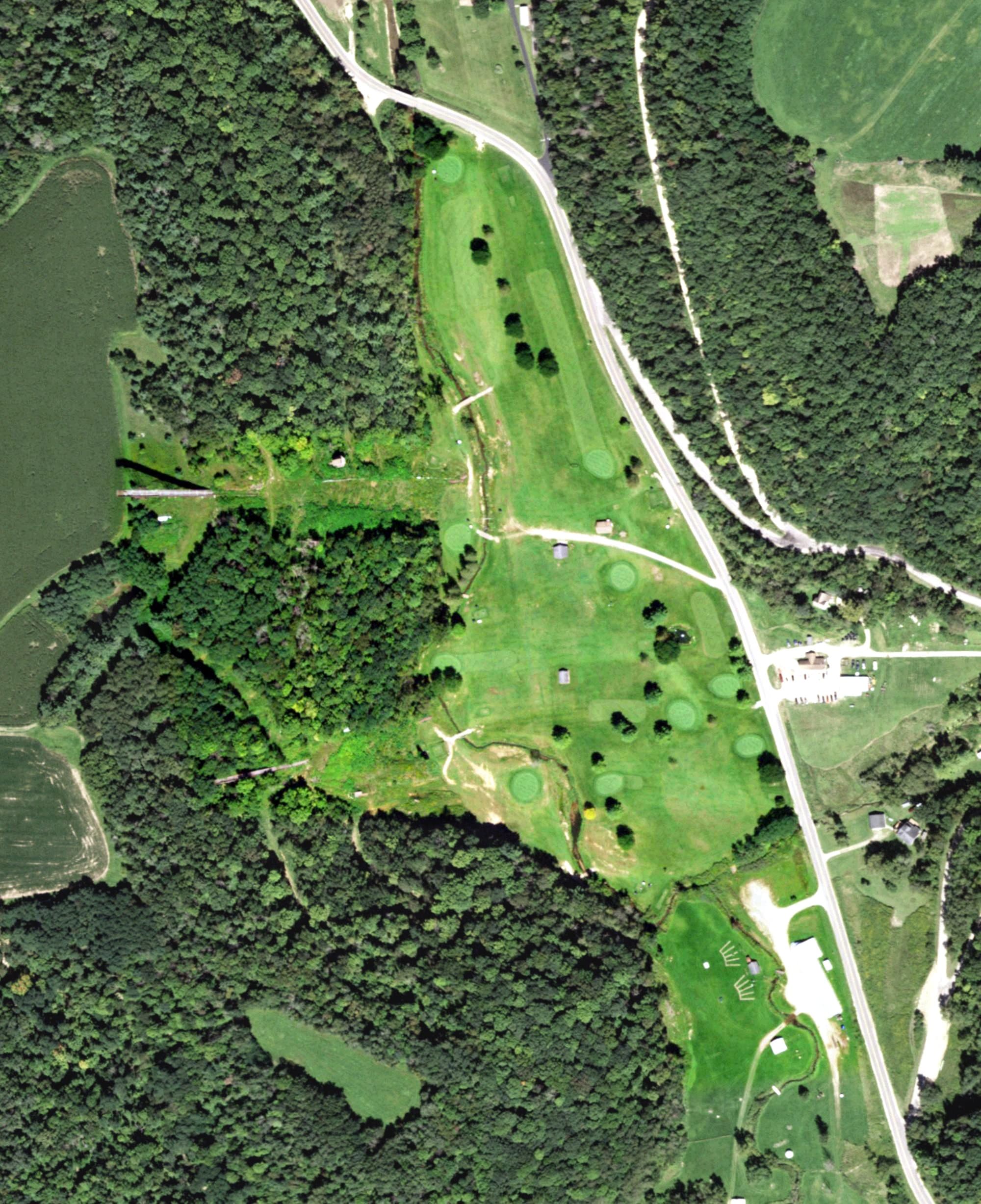 Aerial view of Snowflake Ski Club, WI, with its hole routing marked