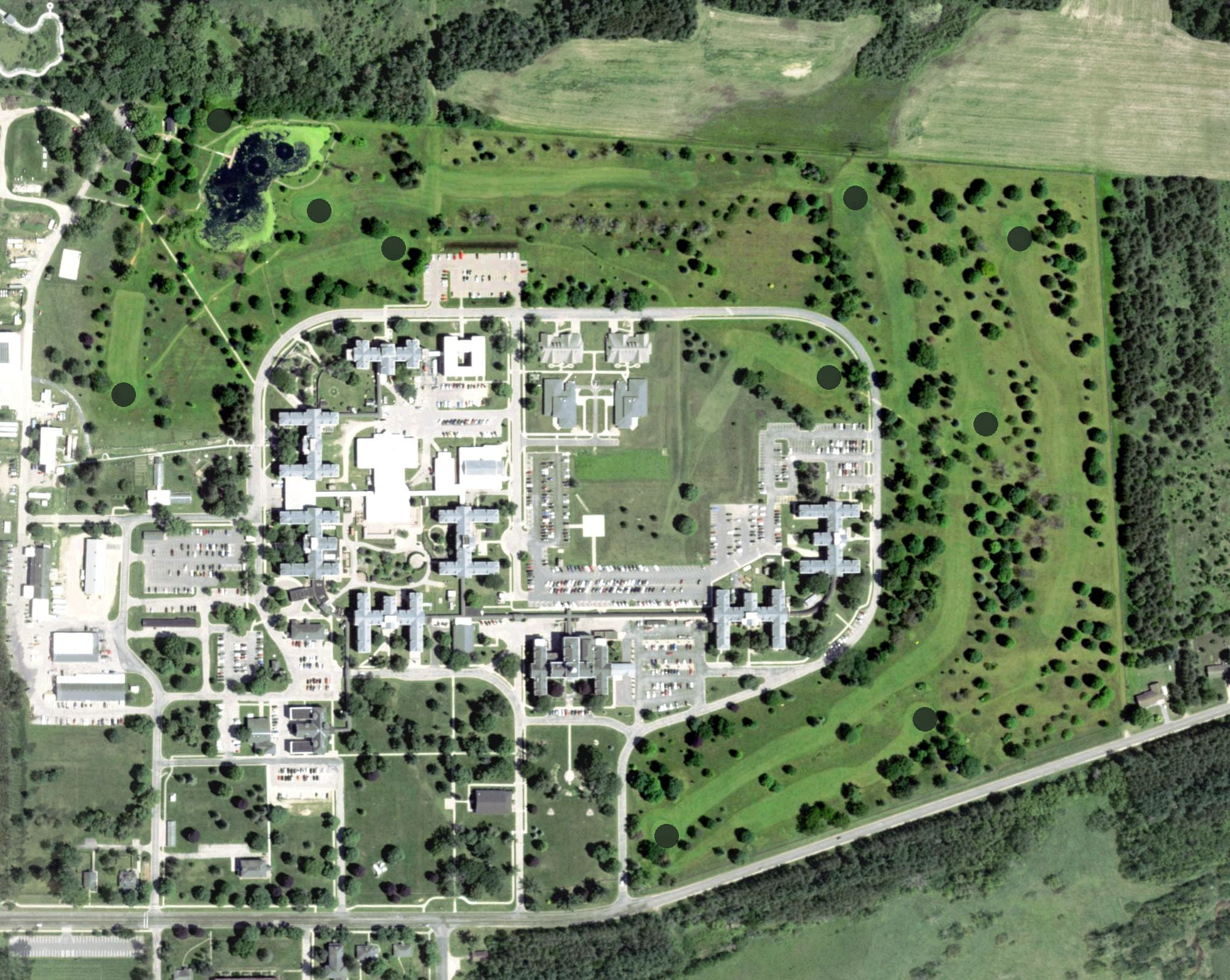 Aerial view of Tomah VA Veterans Golf Course, WI, with its hole routing marked