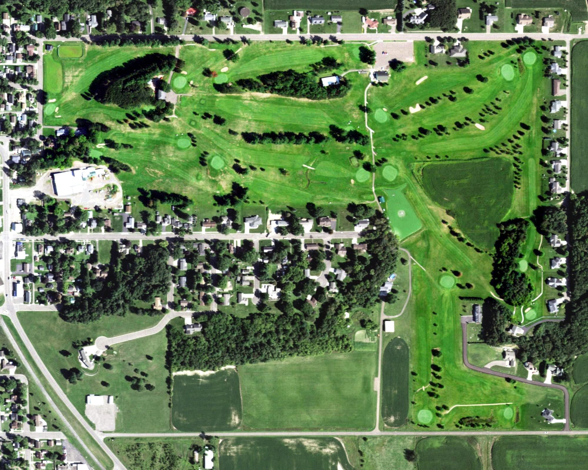 Aerial view of Veteran's Memorial Golf Course, WI, with its hole routing marked