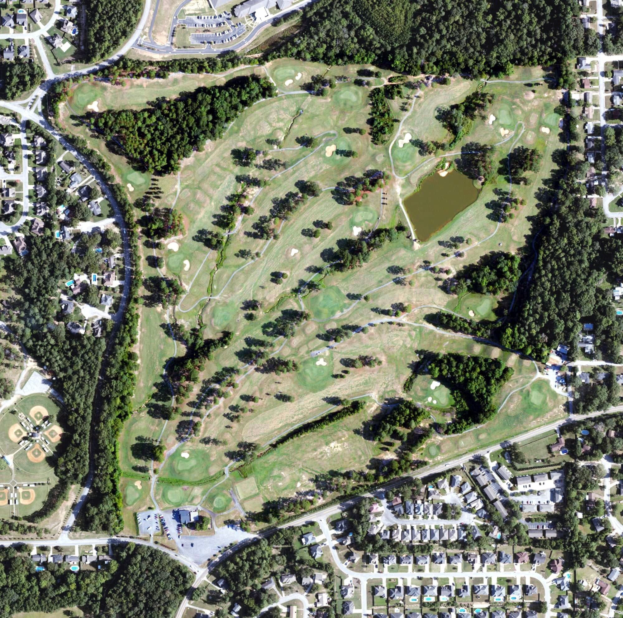Aerial view of Lakewood Golf Course, AL, with its hole routing marked
